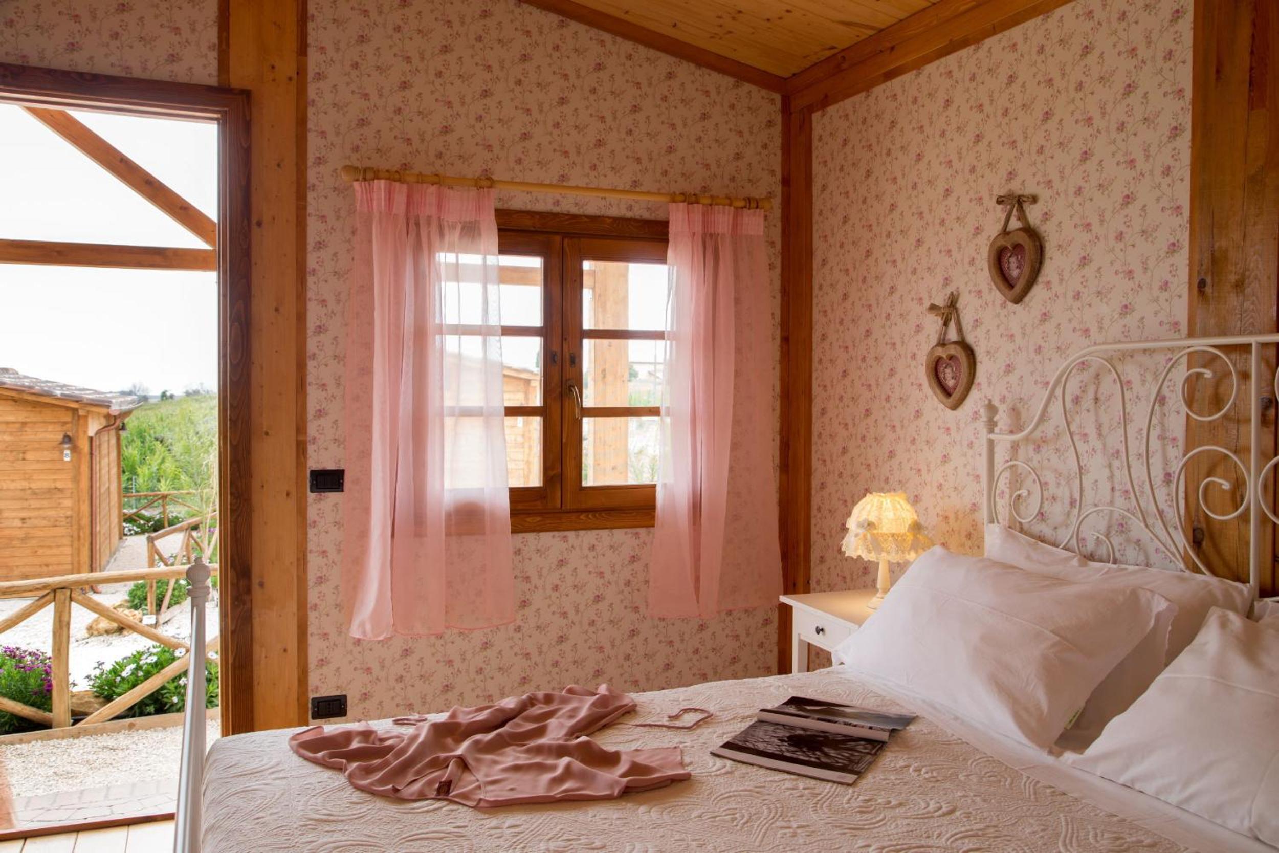 One-Bedroom Bungalow photo 3