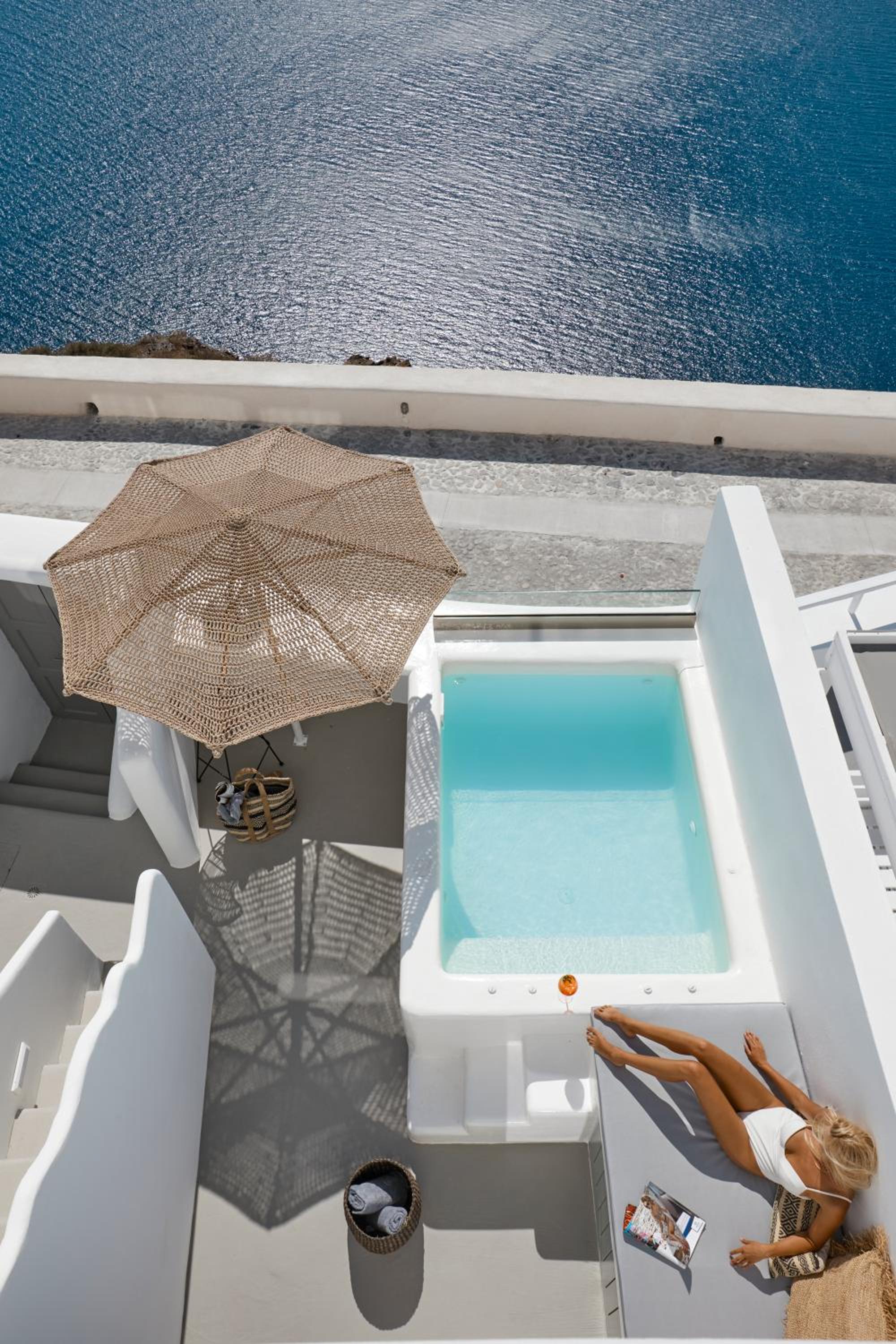 Premium Cave Suite with Outdoor Plunge Pool - Photo 29