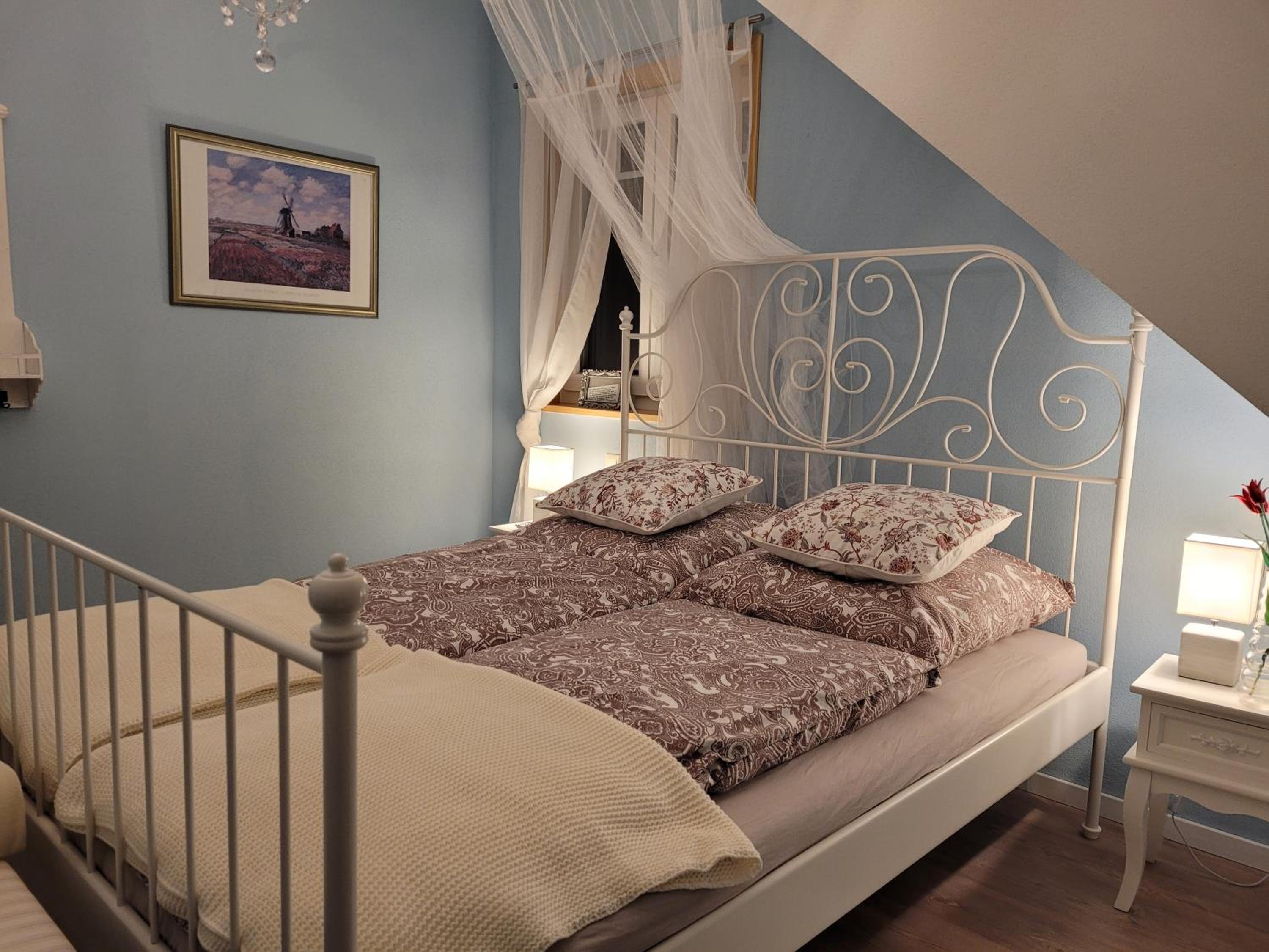 Double Room - Photo 10