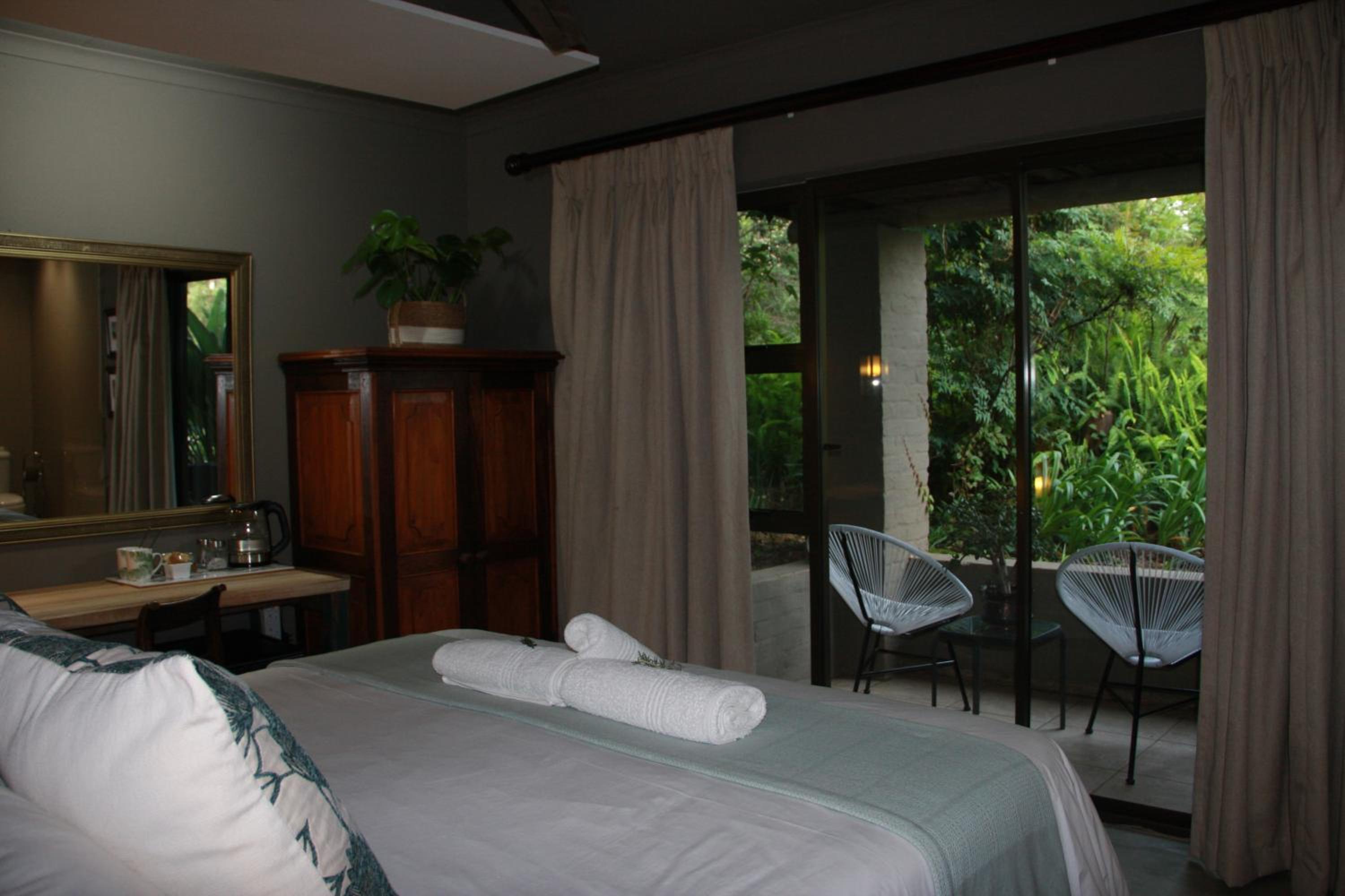Executive King Room - Photo 3