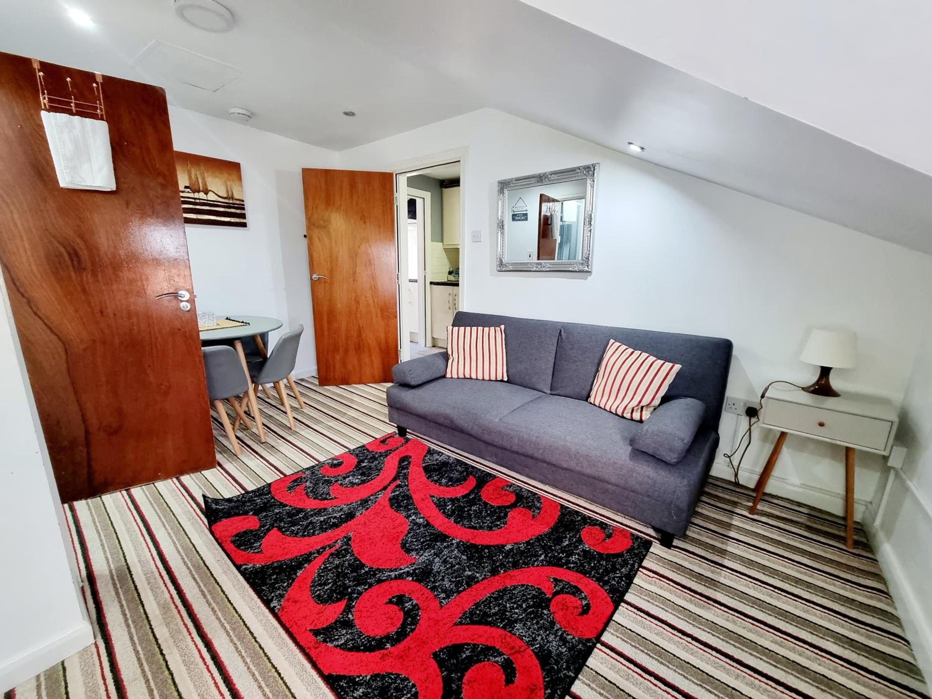 One-Bedroom Apartment - Photo 45