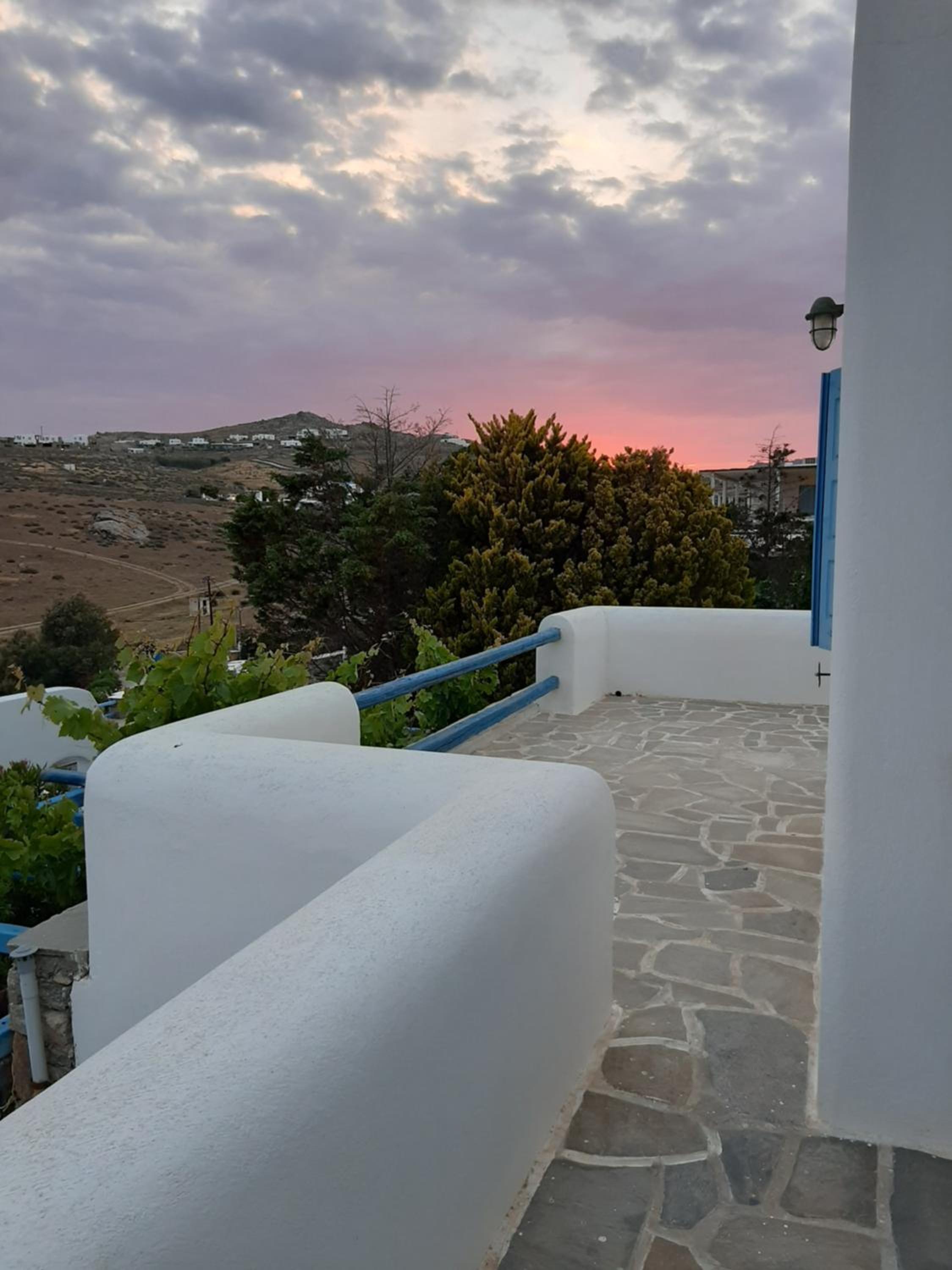 Apartment with Sea View - Photo 9