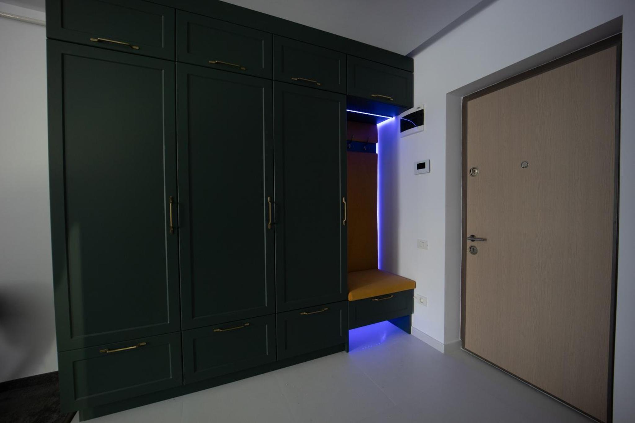 One-Bedroom Apartment - Photo 2