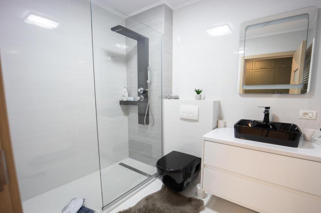 One-Bedroom Apartment - Photo 7