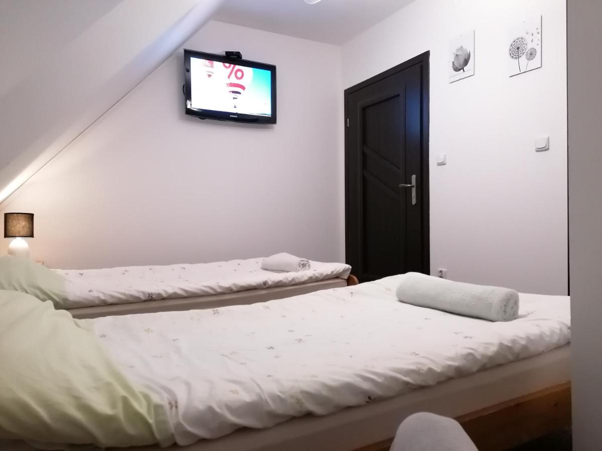 Triple Room with Private Bathroom photo 2