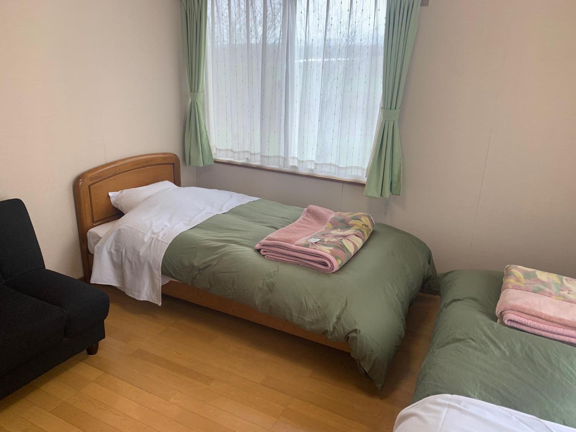 【Adult Only】Room Selected at Check-In with Shared Bathroom 3 photo 1