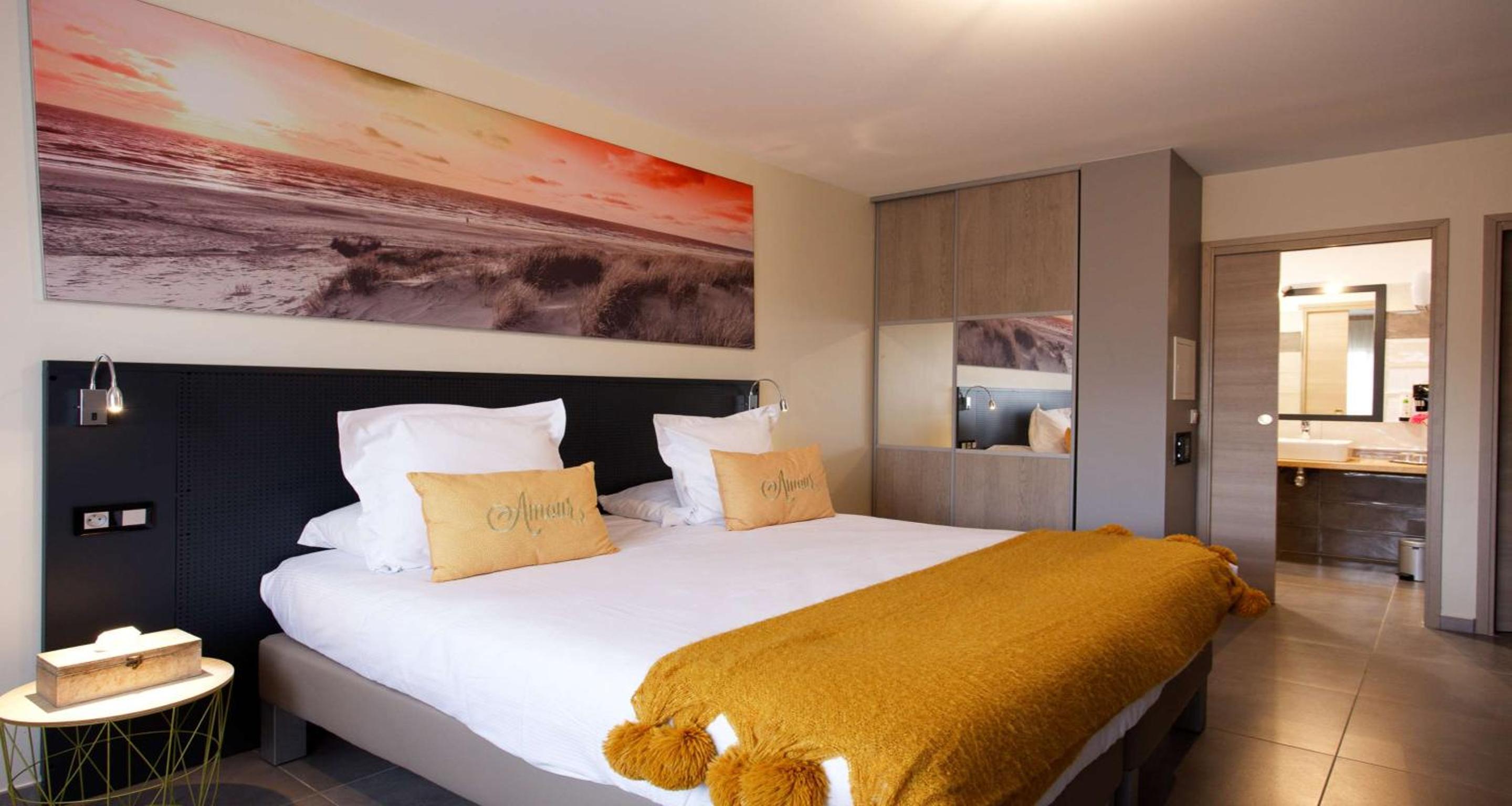 Superior King Room with Terrace - Non-Smoking photo 3