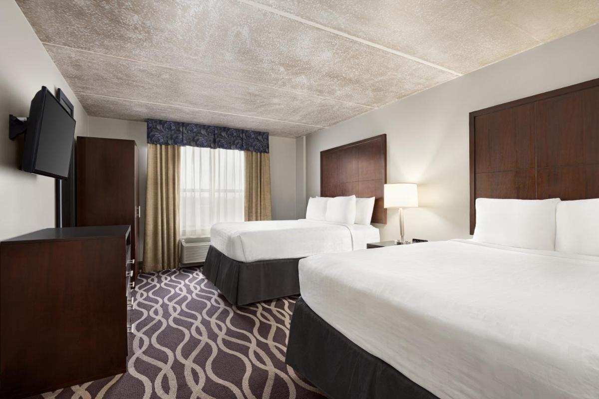2 Queen Beds, Executive Suite, Non-Smoking