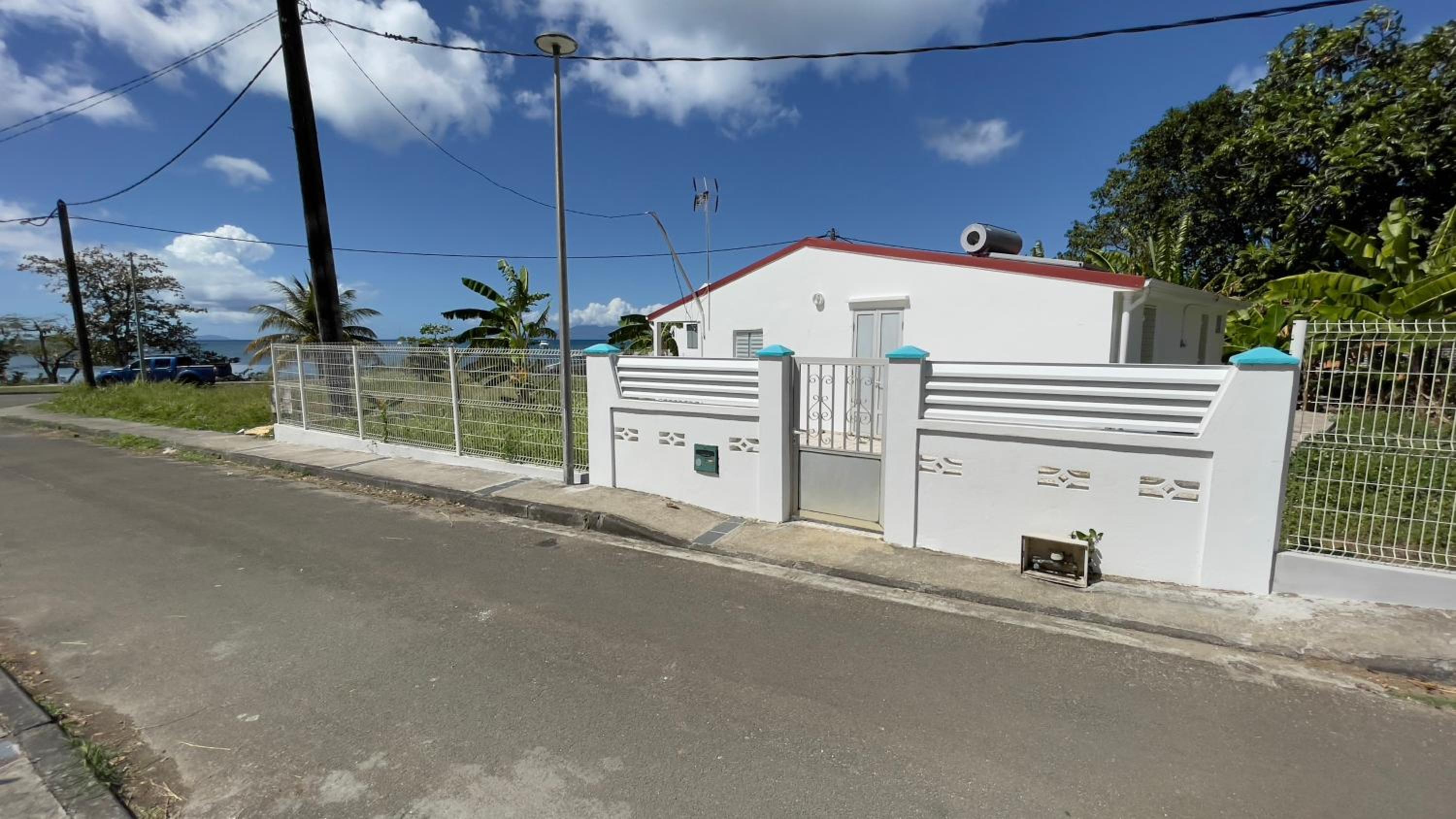 Three-Bedroom House photo 2
