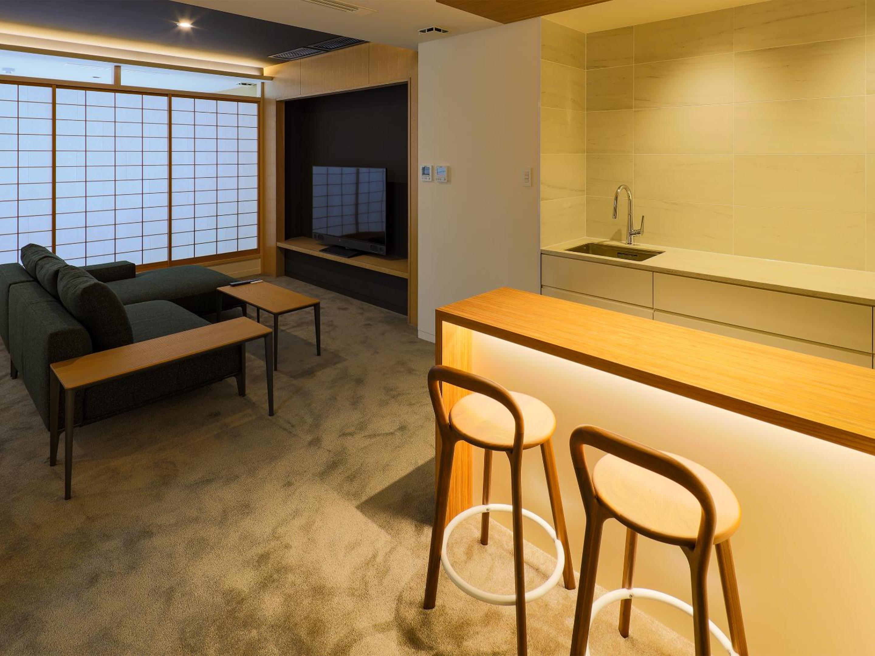 King Suite - Photo 11