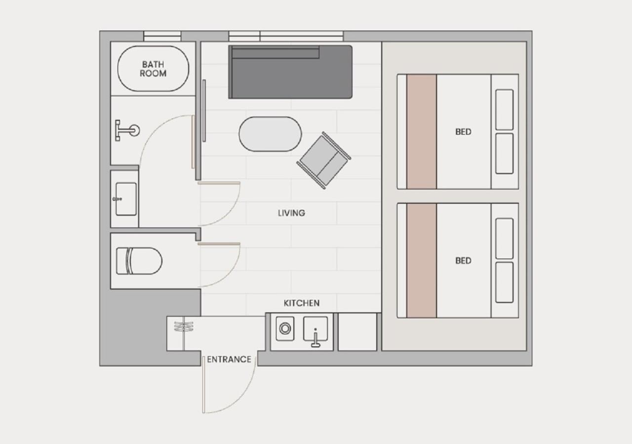 Queen Room with Two Queen Beds - Photo 4