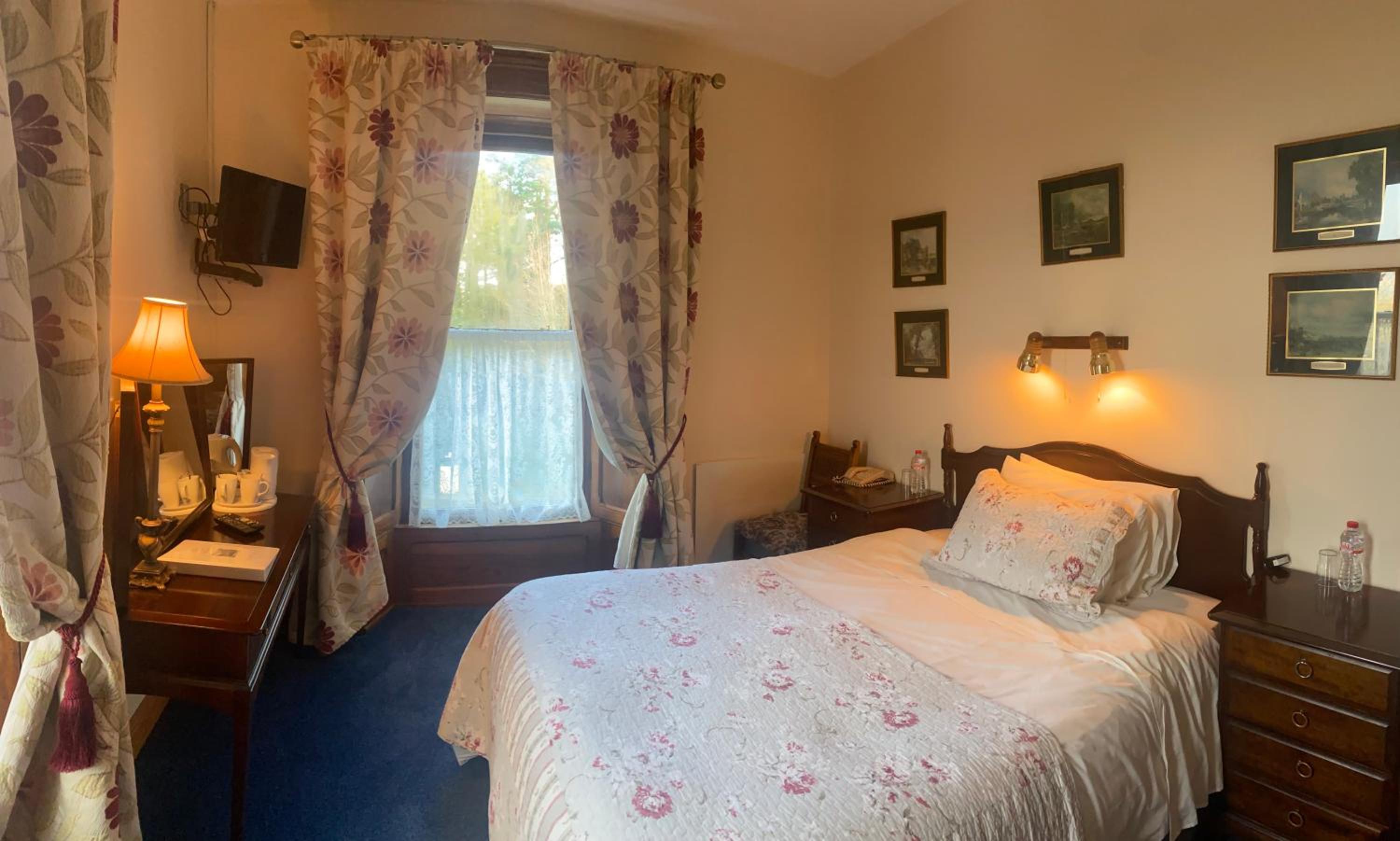 Standard Double Room - Photo 3