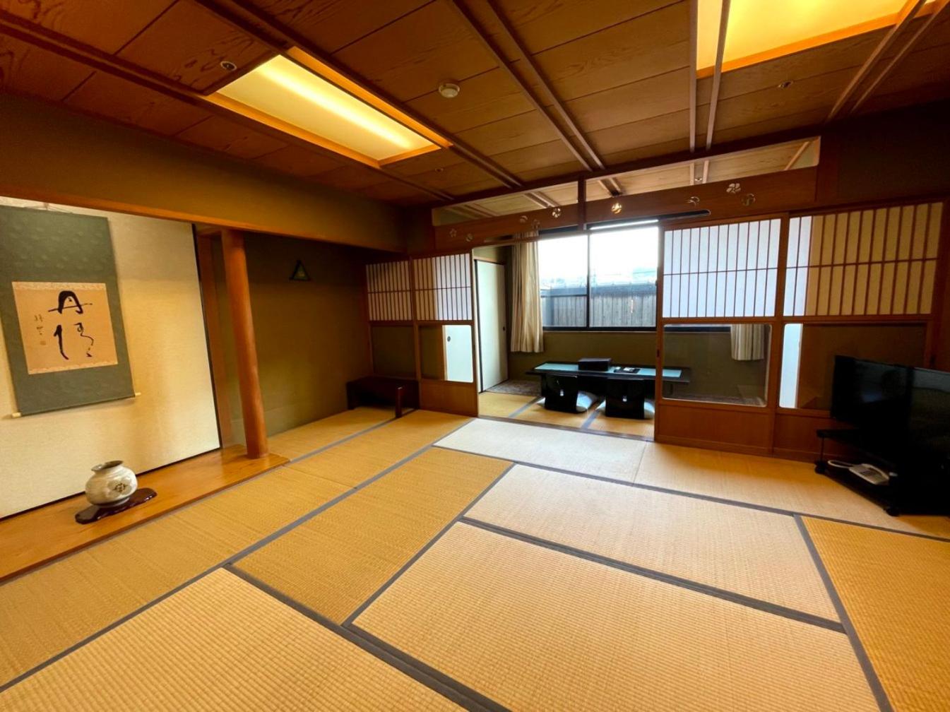 Japanese-Style Room (8 Tatami) with Bathroom - MAX 3 people