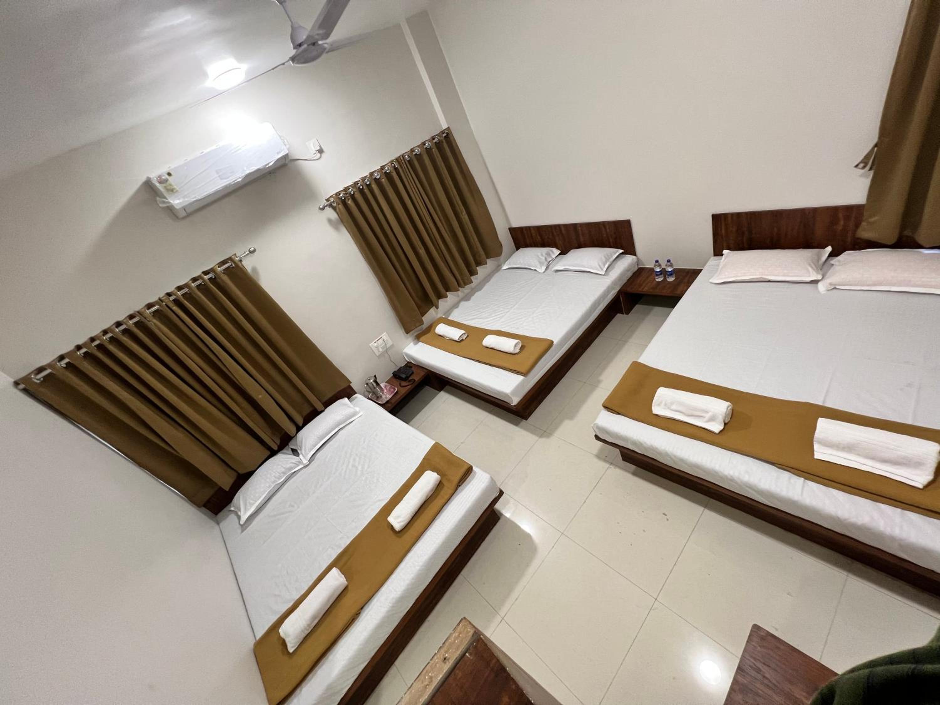 Family Non AC Room - Photo 7