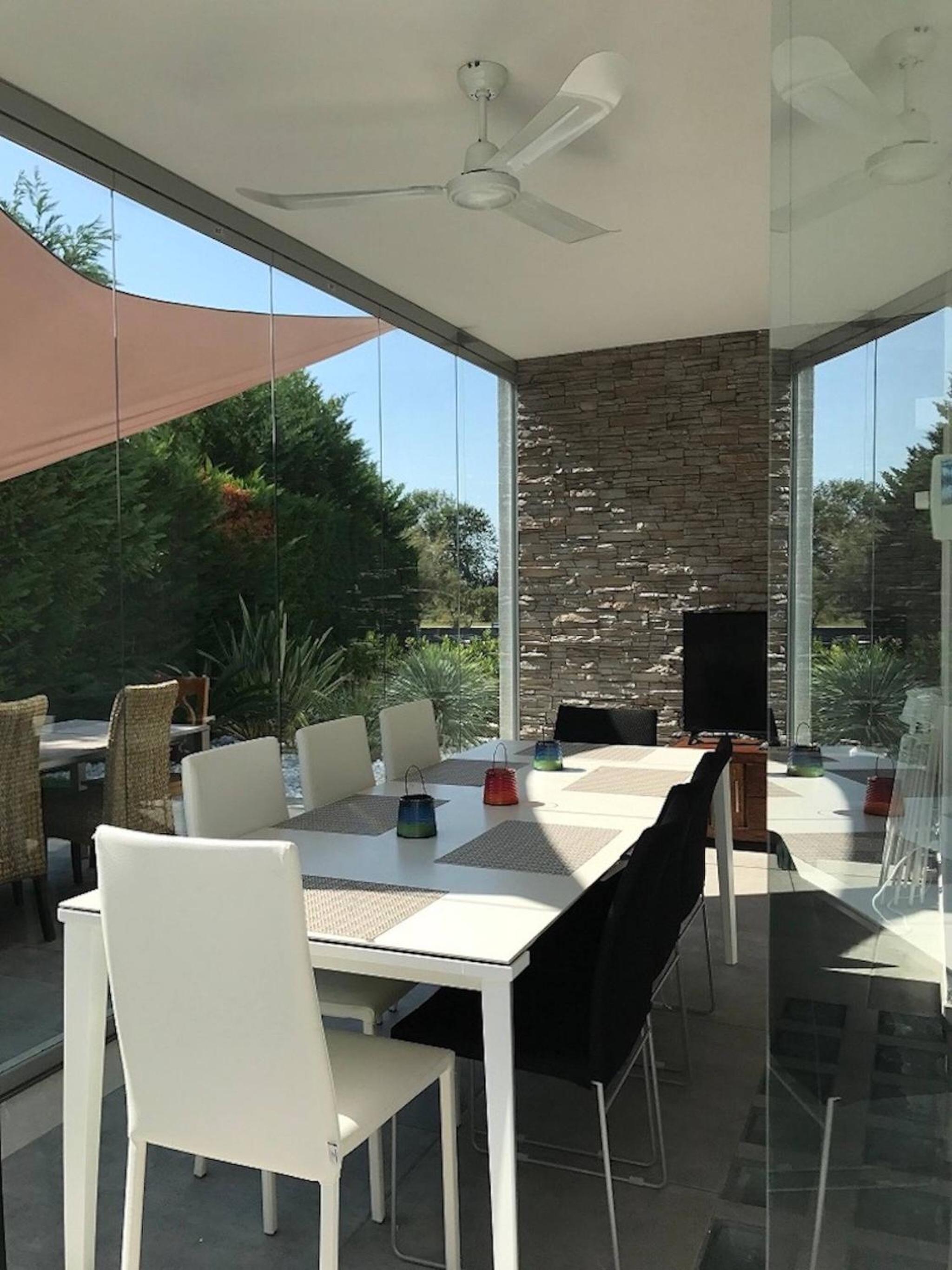 Villa photo 3