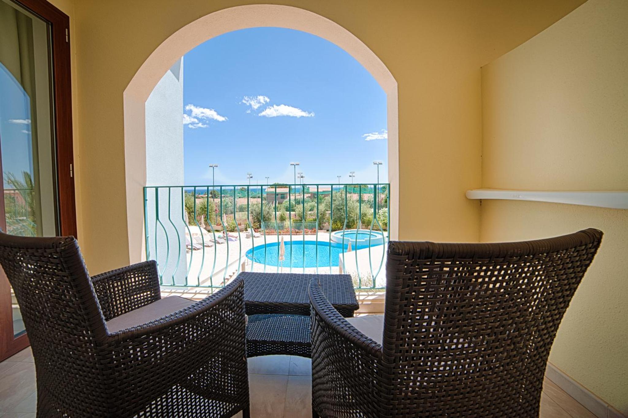 Classic Double Room with Sea View - Photo 4