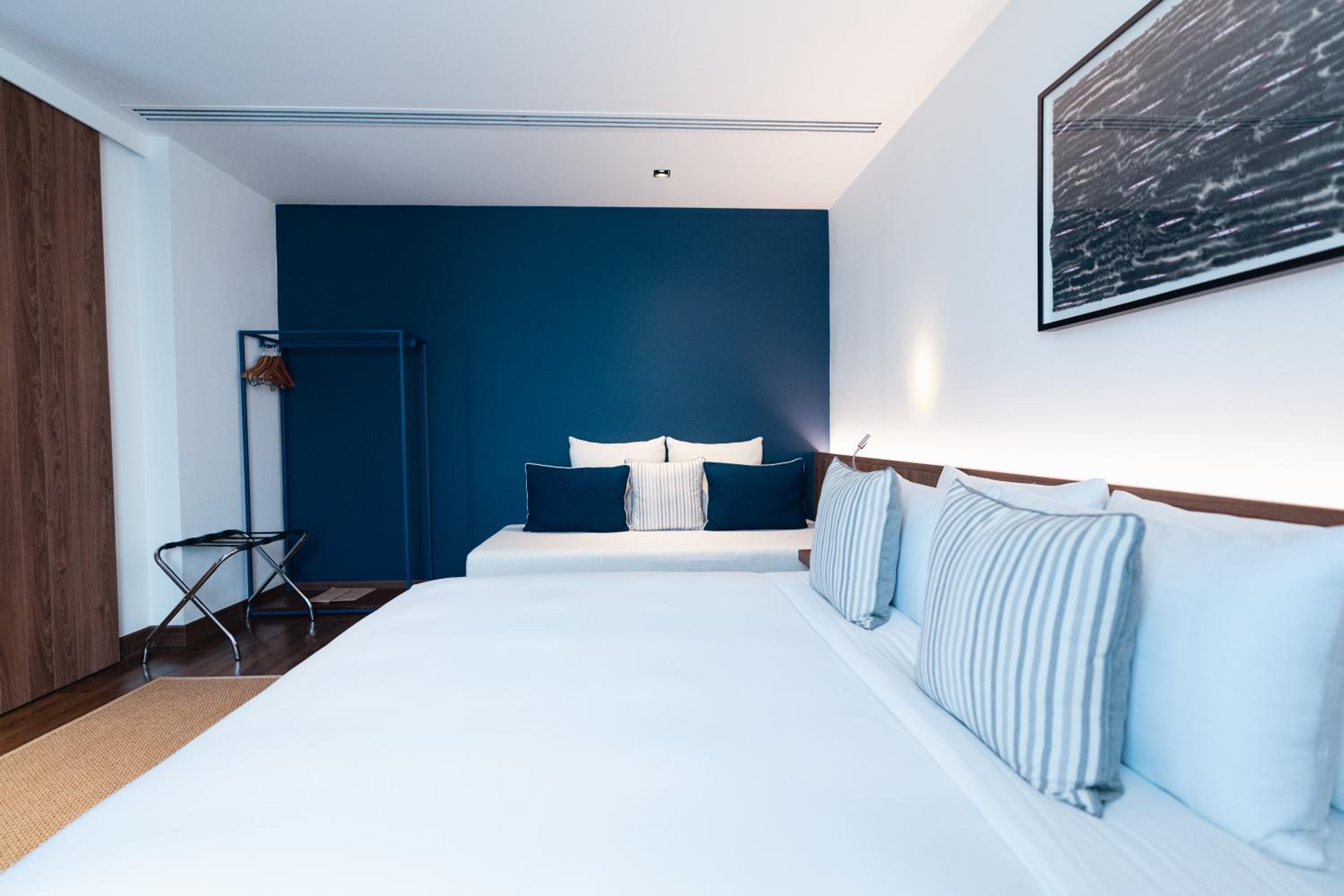 Deluxe Suite - Photo 11