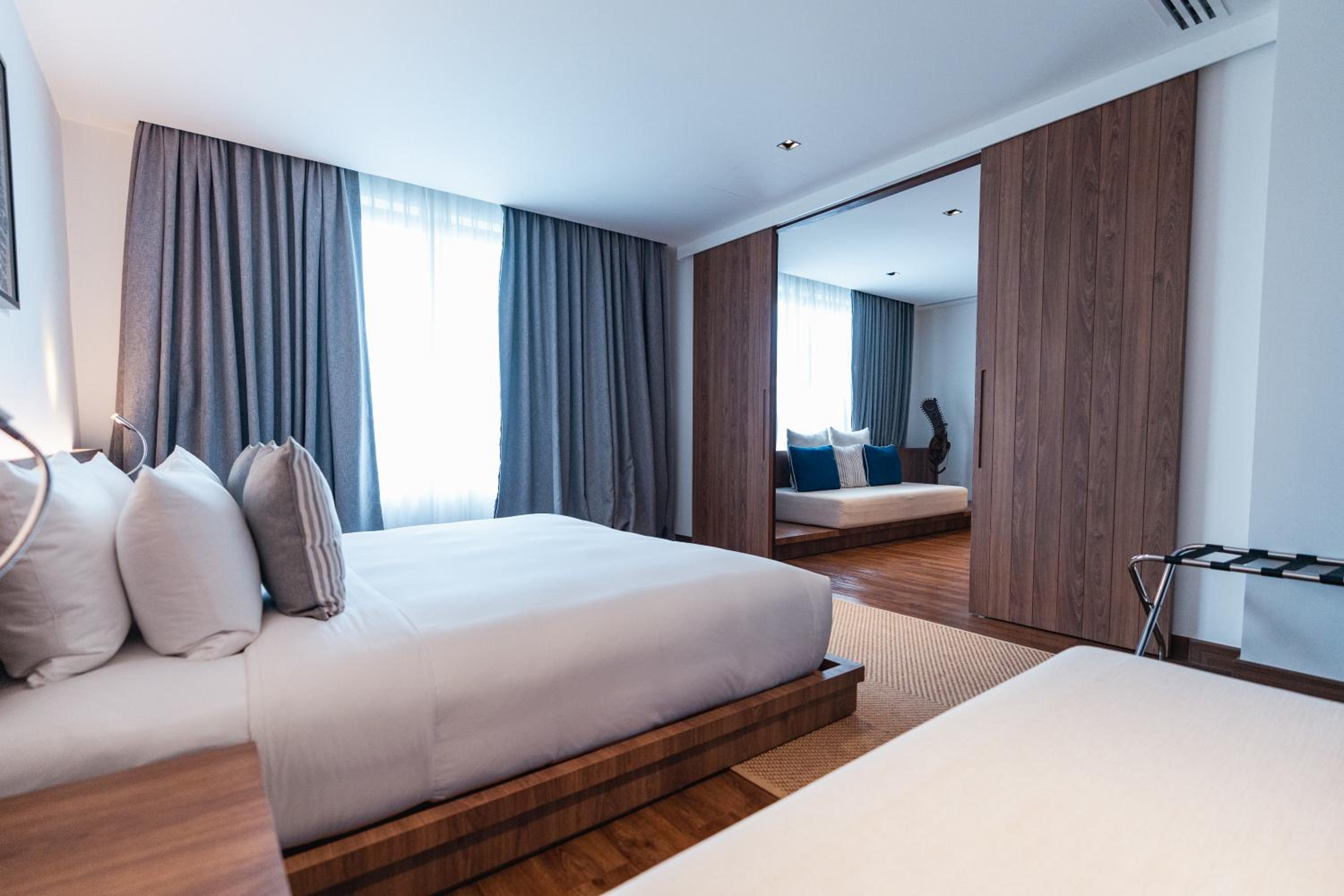 Deluxe Suite - Photo 9