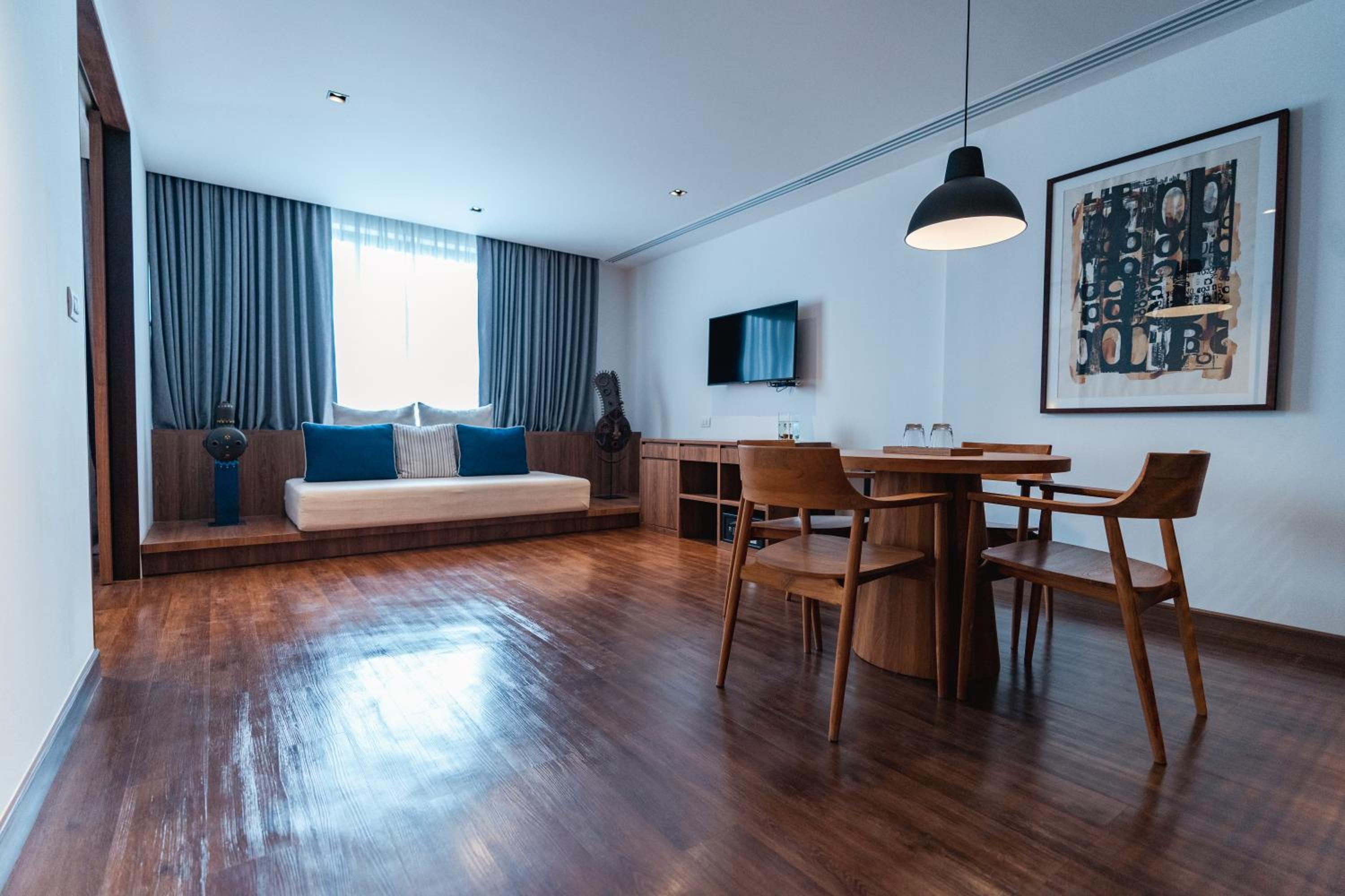 Deluxe Suite - Photo 7