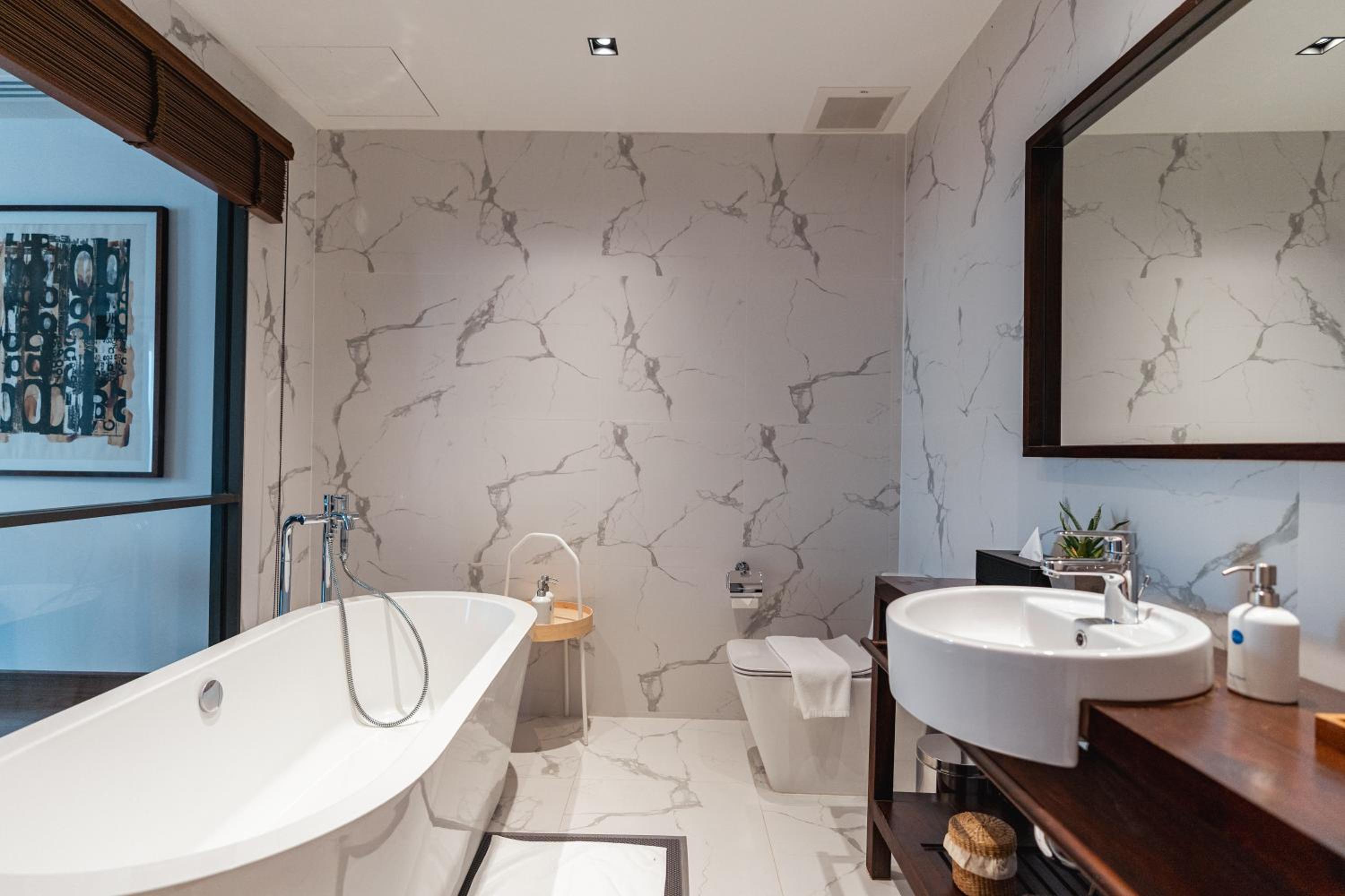 Deluxe Suite - Photo 2