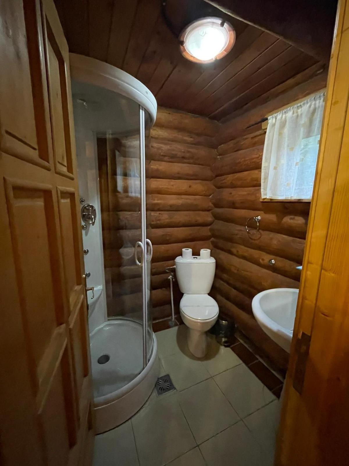Three-Bedroom House photo 2