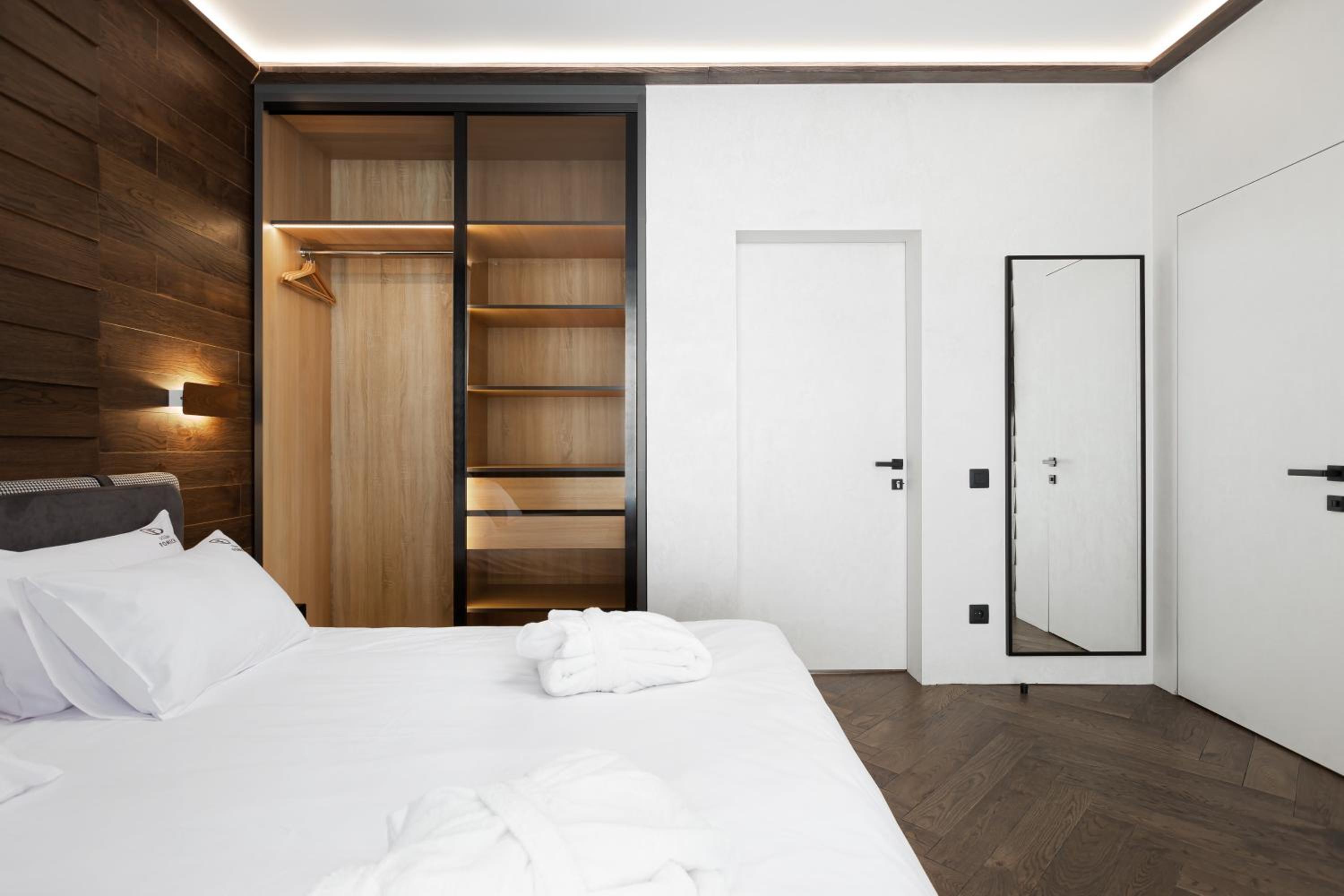 Three-Bedroom Villa photo 2