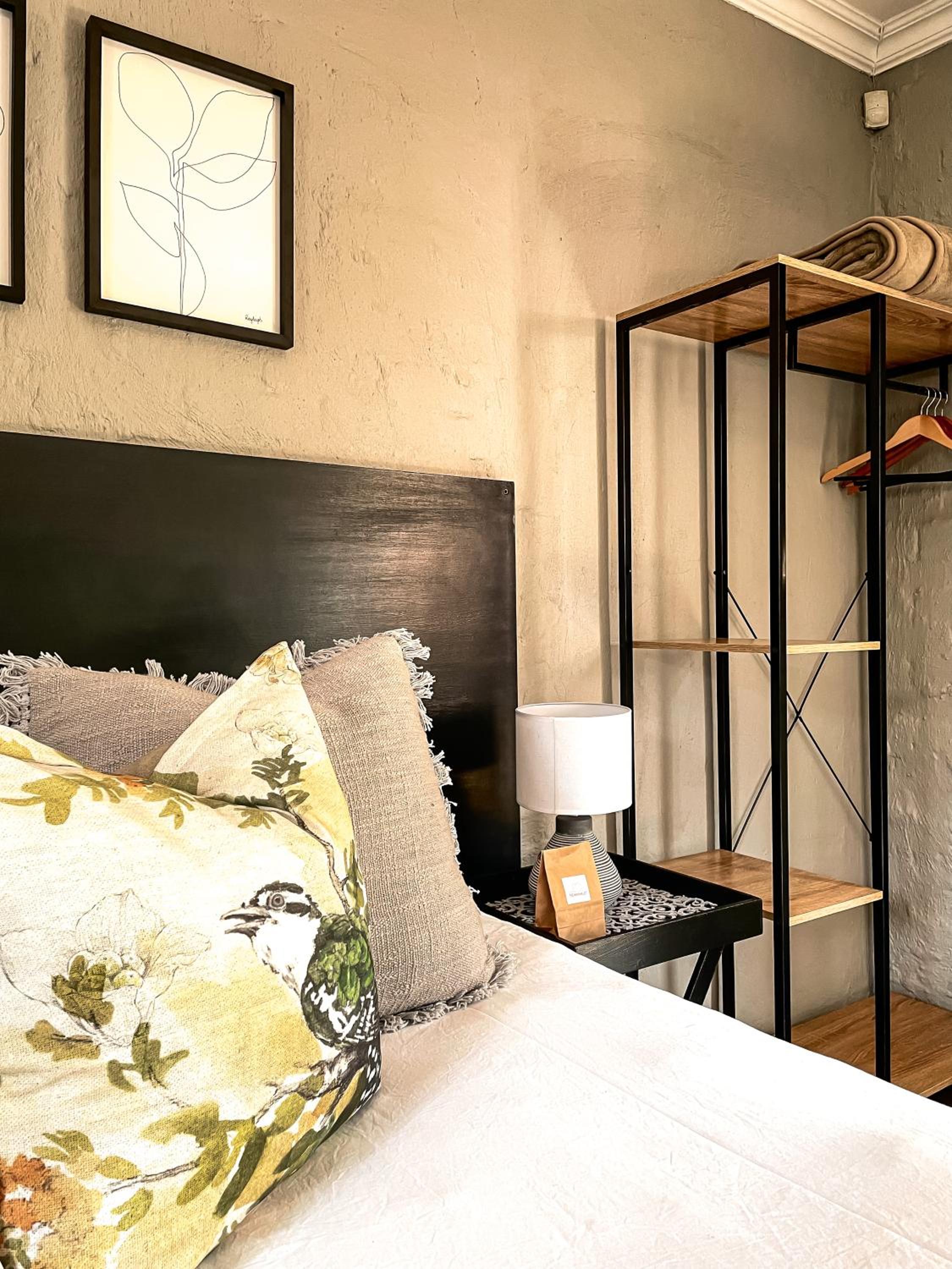 Deluxe Double Room with Shower photo 3