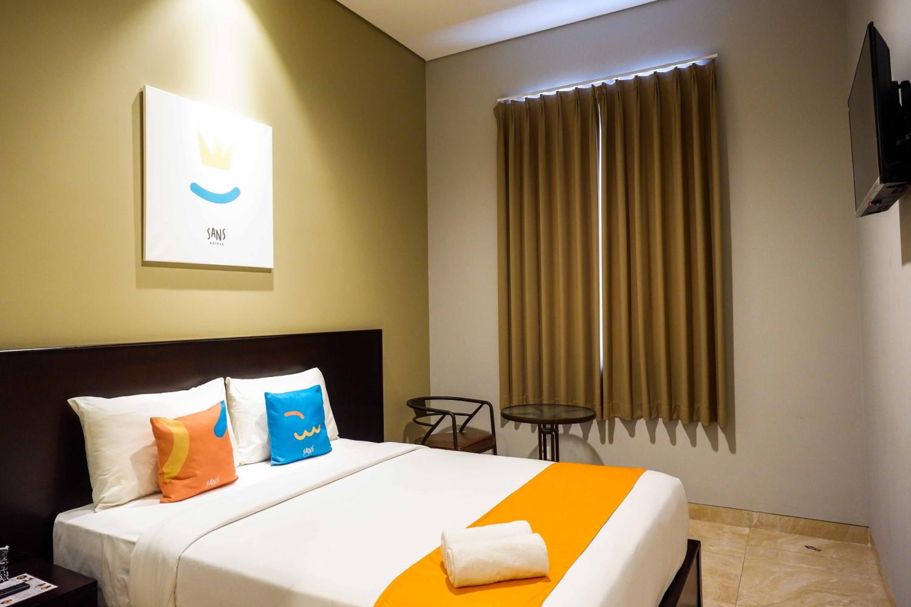 Deluxe Room - Photo 13