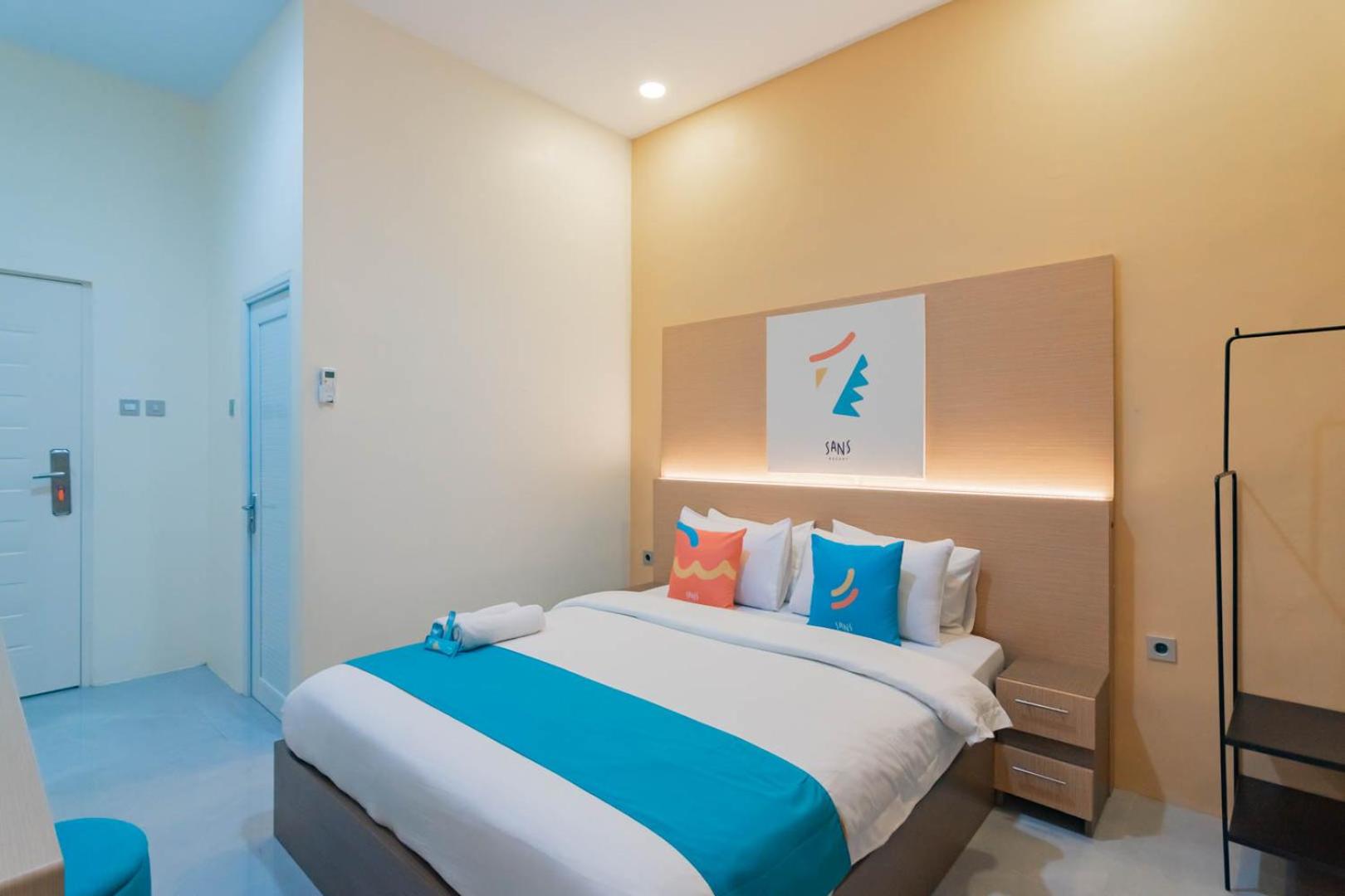 Deluxe Room - Photo 1