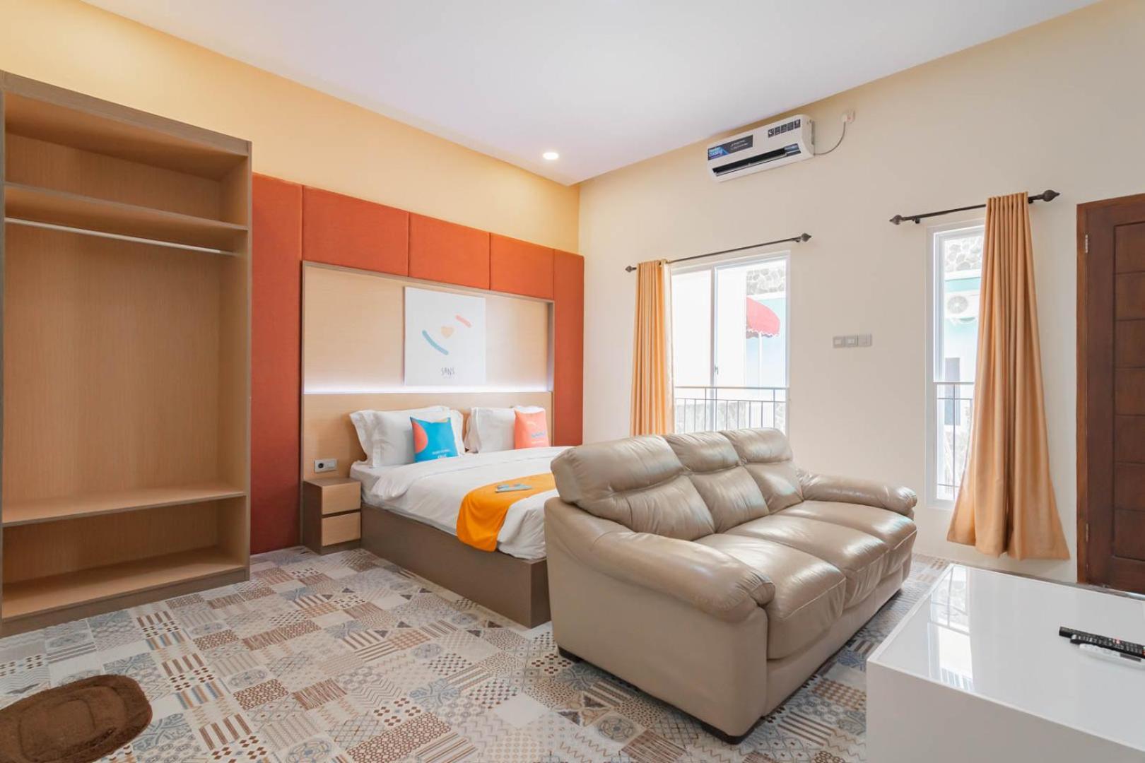 Family Room - Photo 9