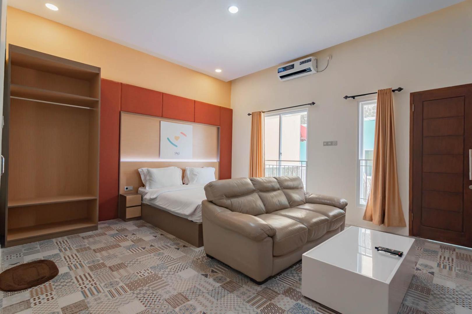Family Room - Photo 11