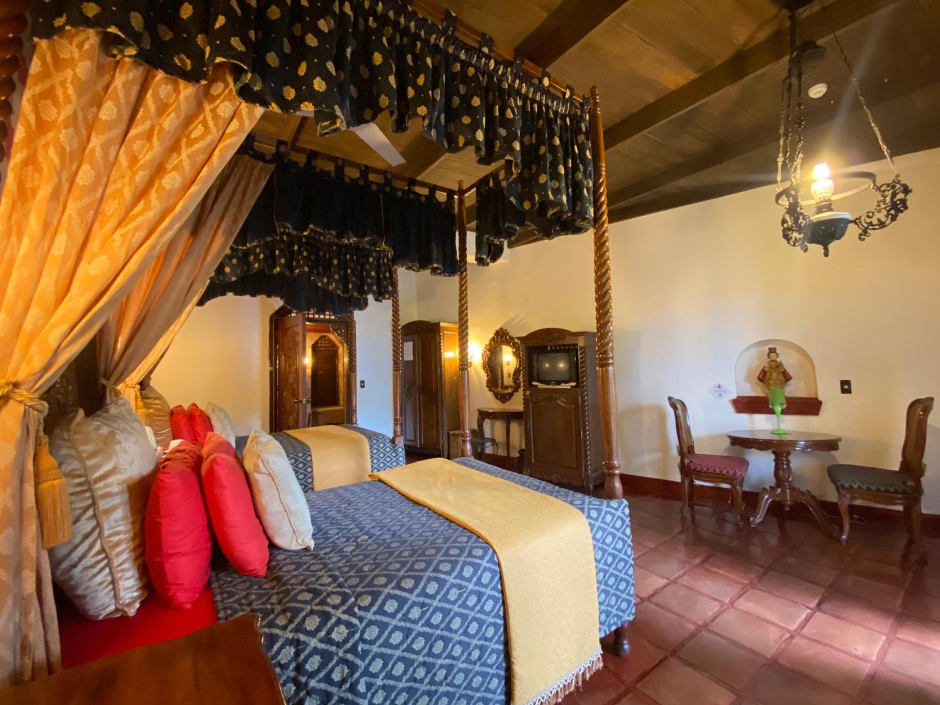 Twin Room - Photo 4