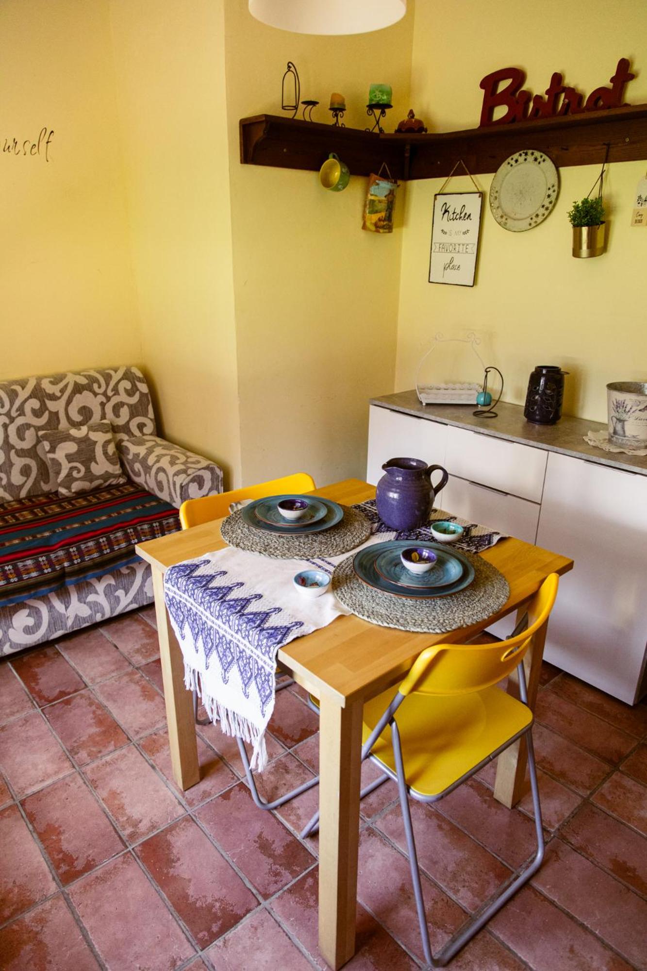 Deluxe Double Room (2 Adults + 1 Child) photo 2