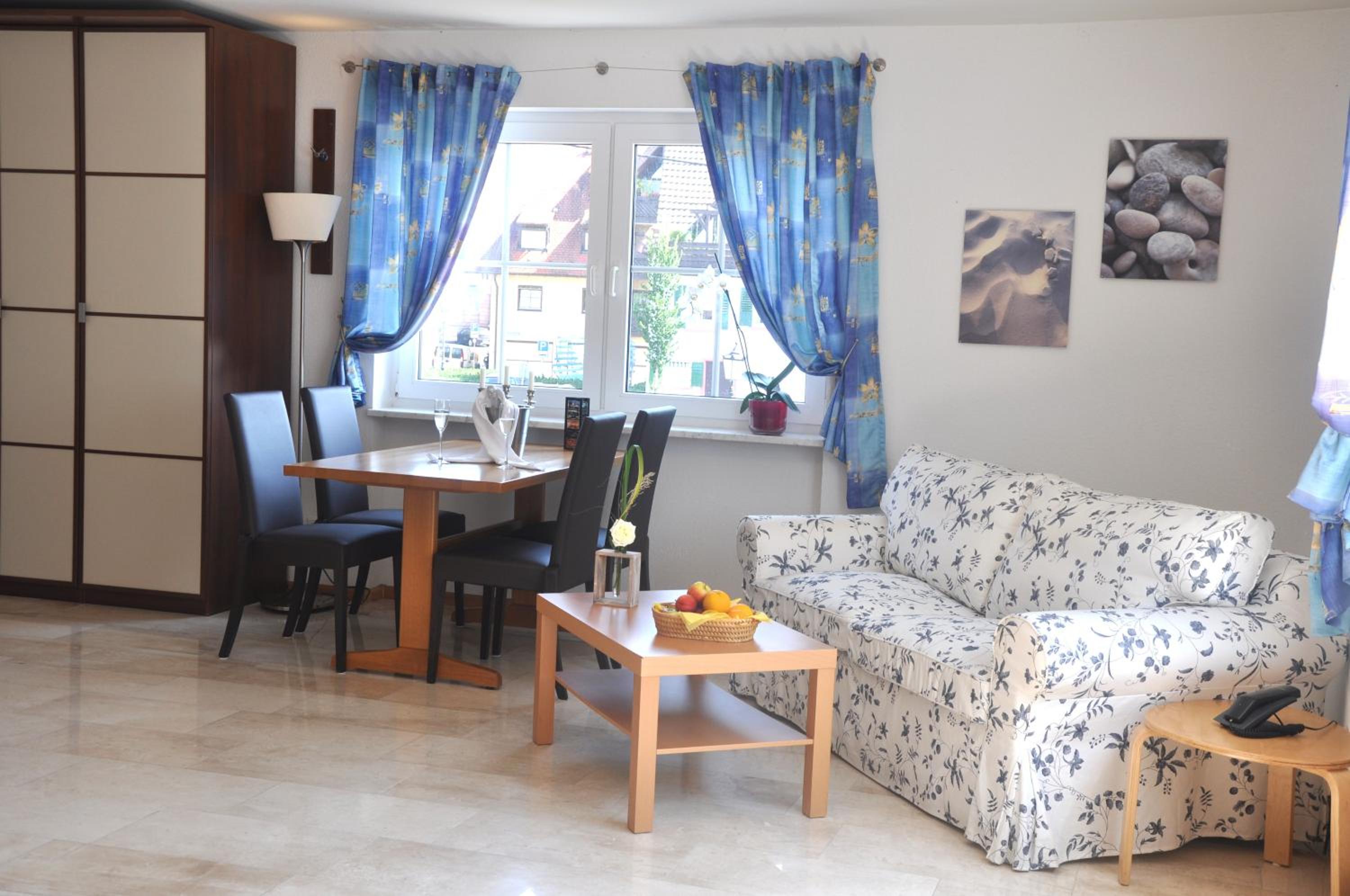 Family Room photo 2