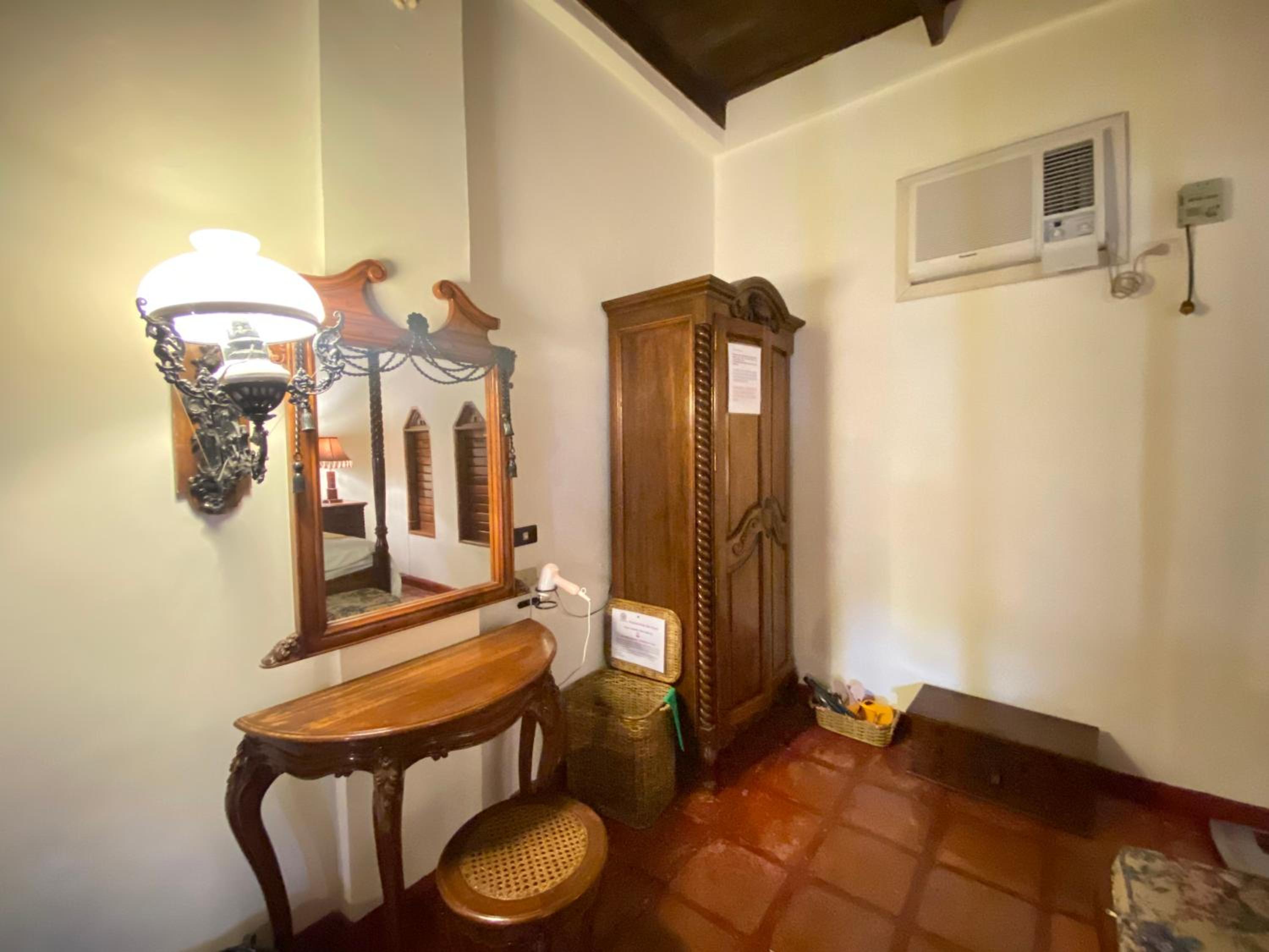 Family Room - Photo 3