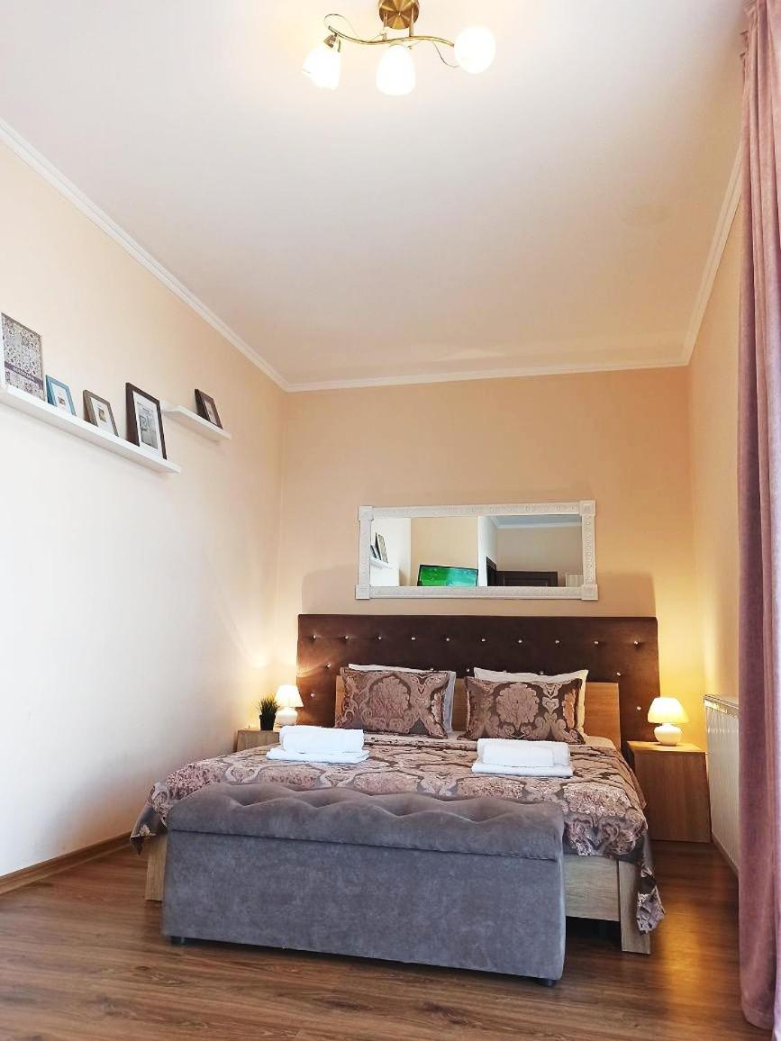Apartment with Mountain View photo 3
