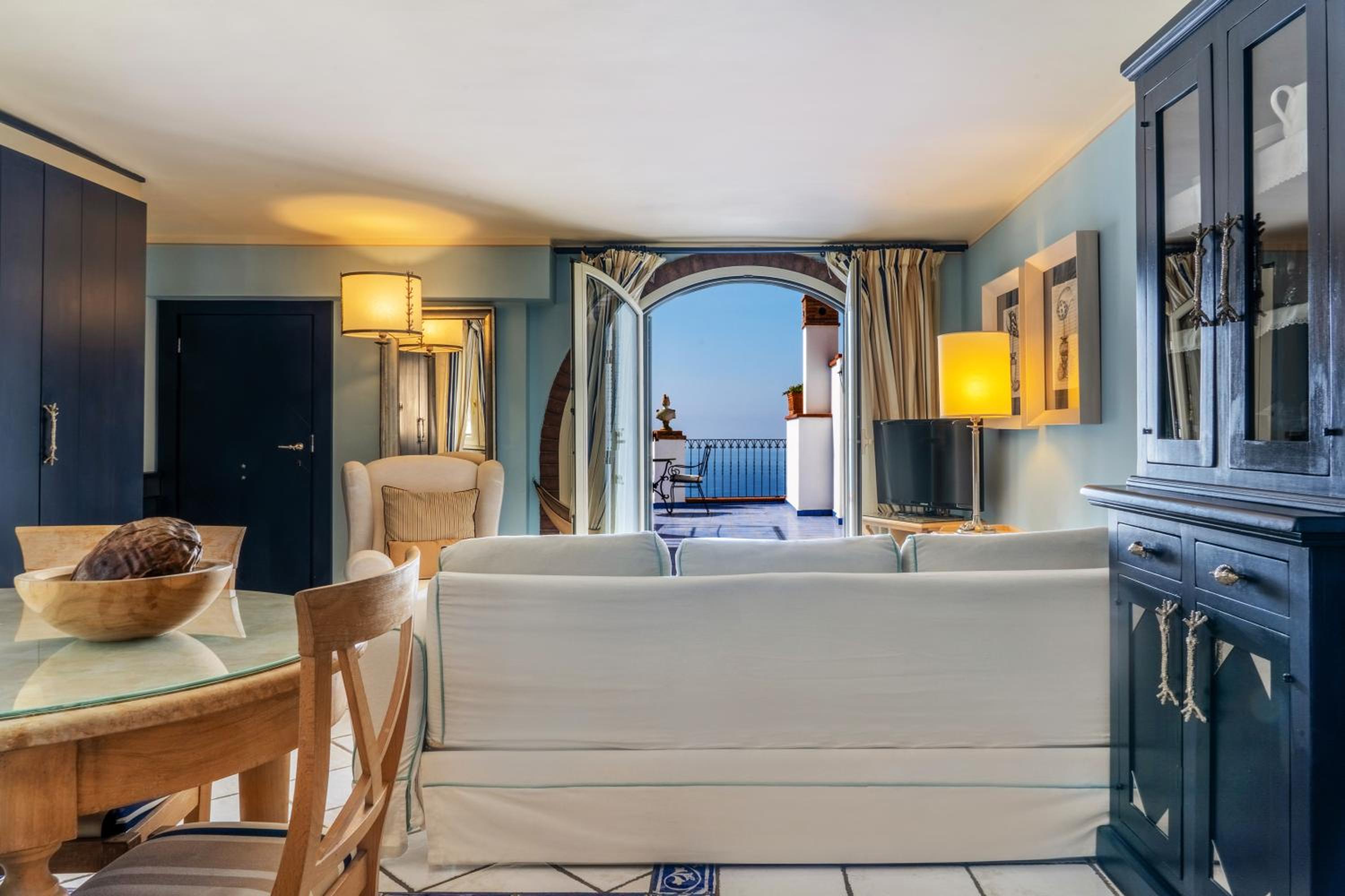 One-Bedroom Apartment with Terrace - Annex