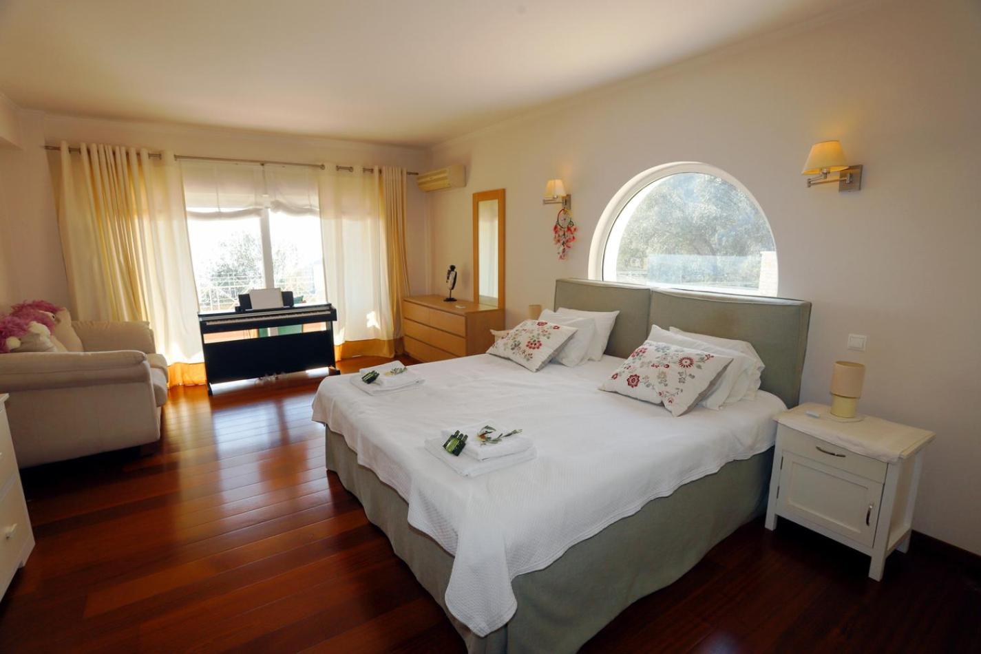 Three-Bedroom Villa photo 1