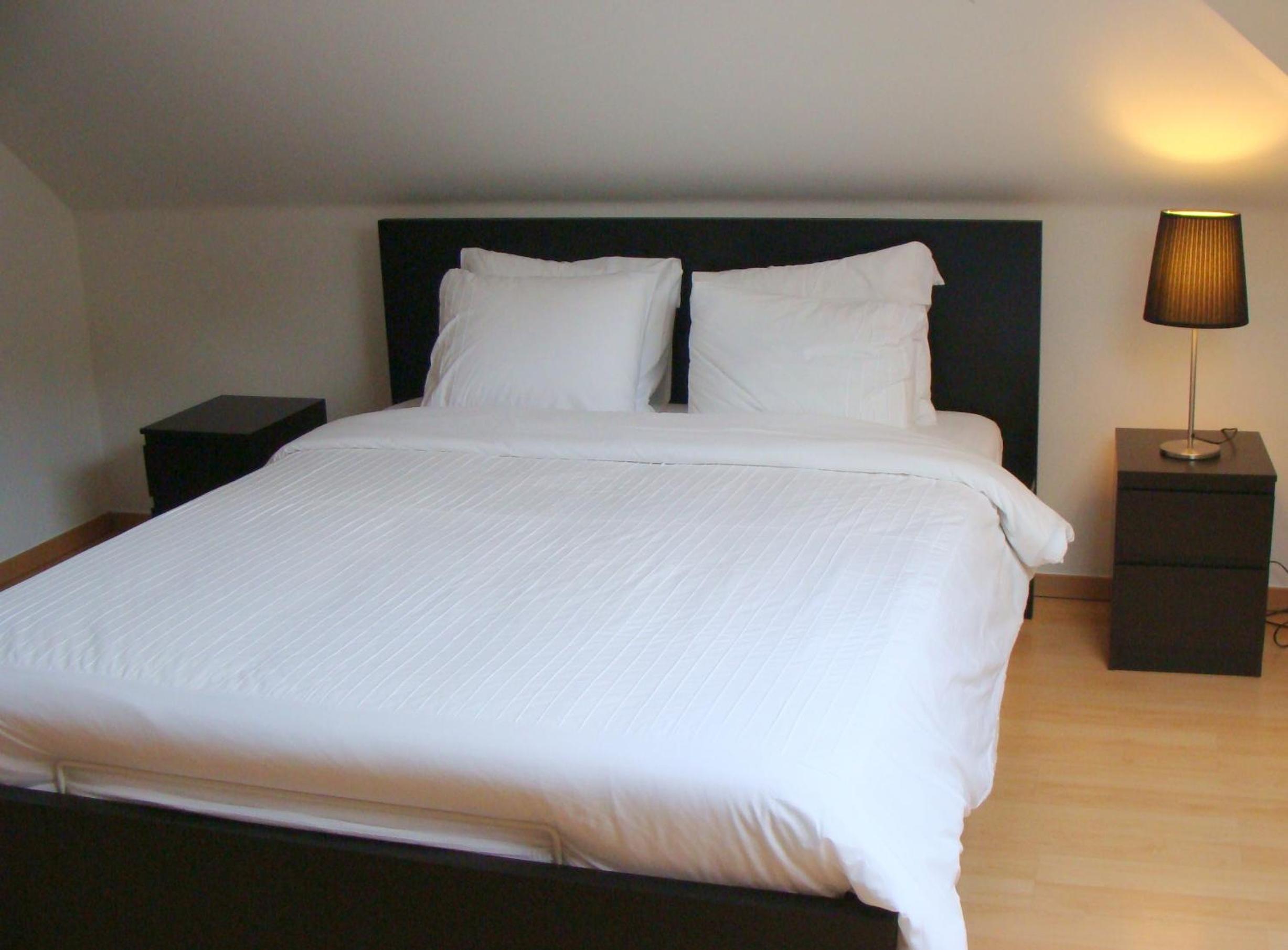 Two-Bedroom Apartment with Balcony photo 3