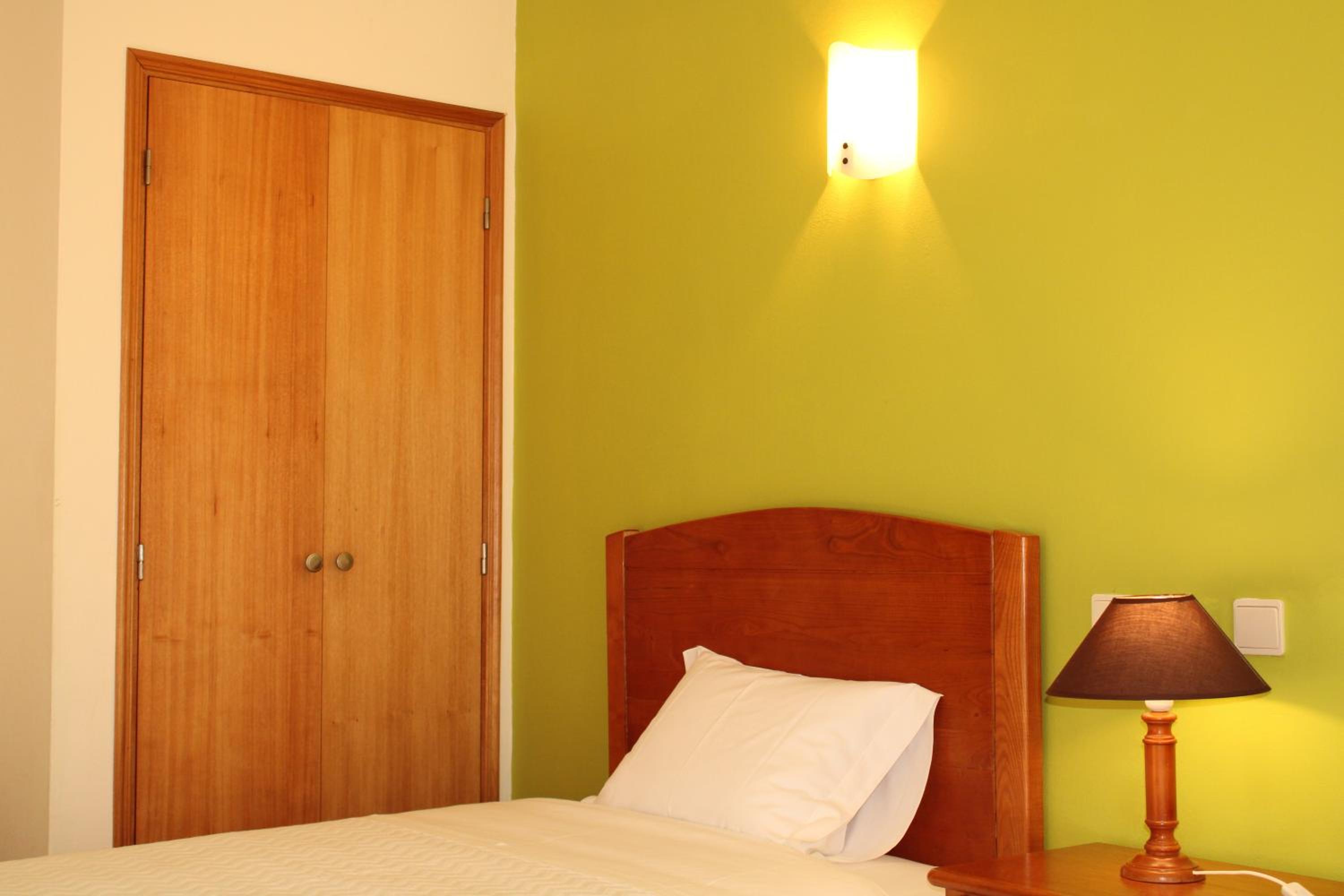 Twin Room - Photo 1