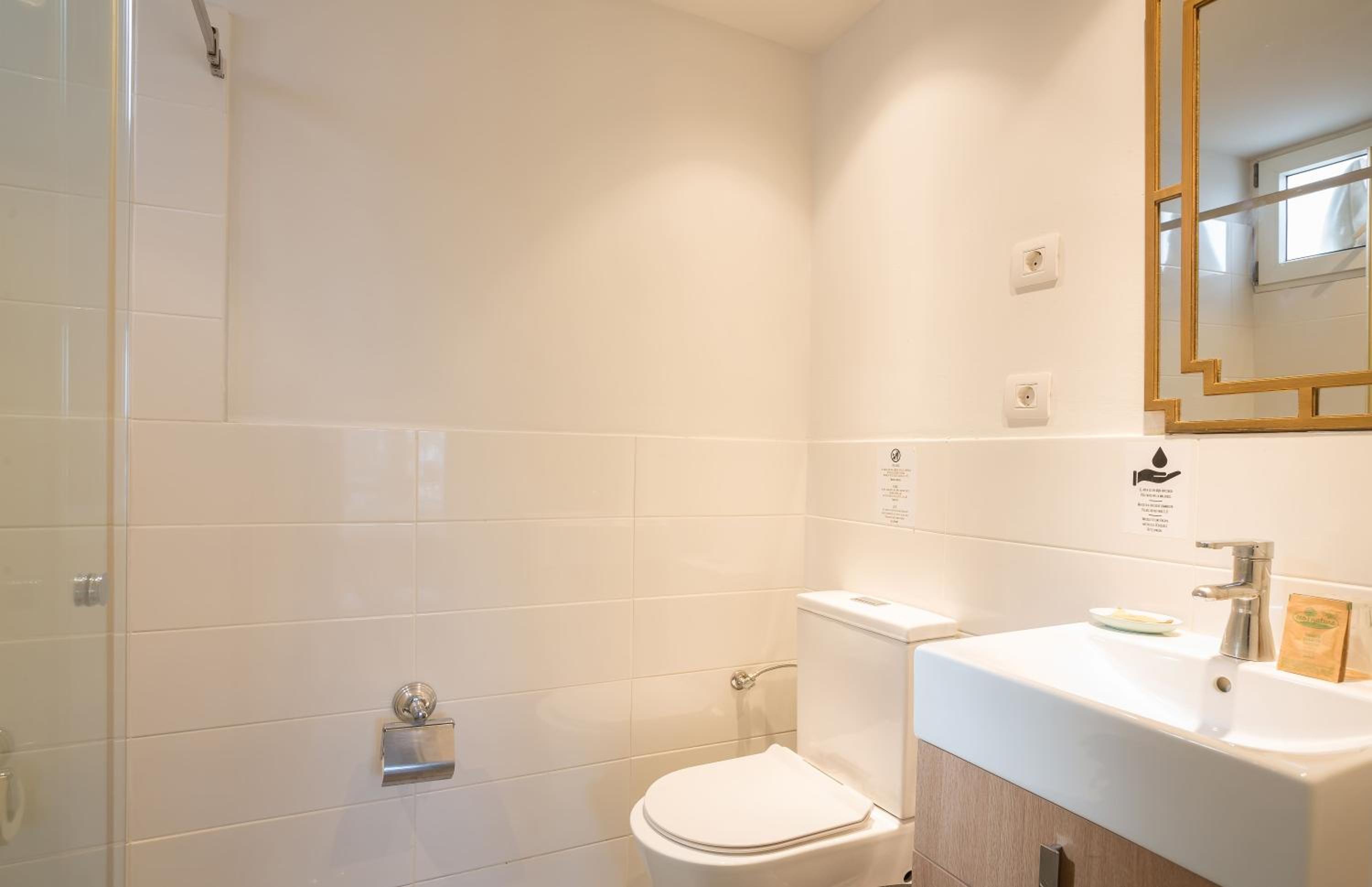 Deluxe Bungalow with Sea View - Photo 7