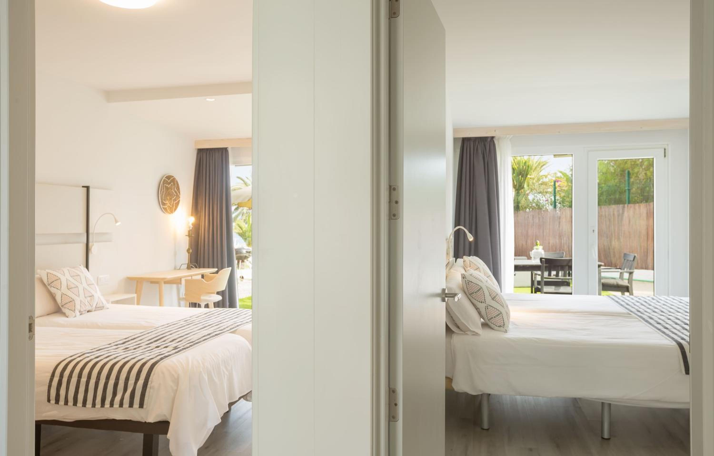 Deluxe Bungalow with Sea View - Photo 9