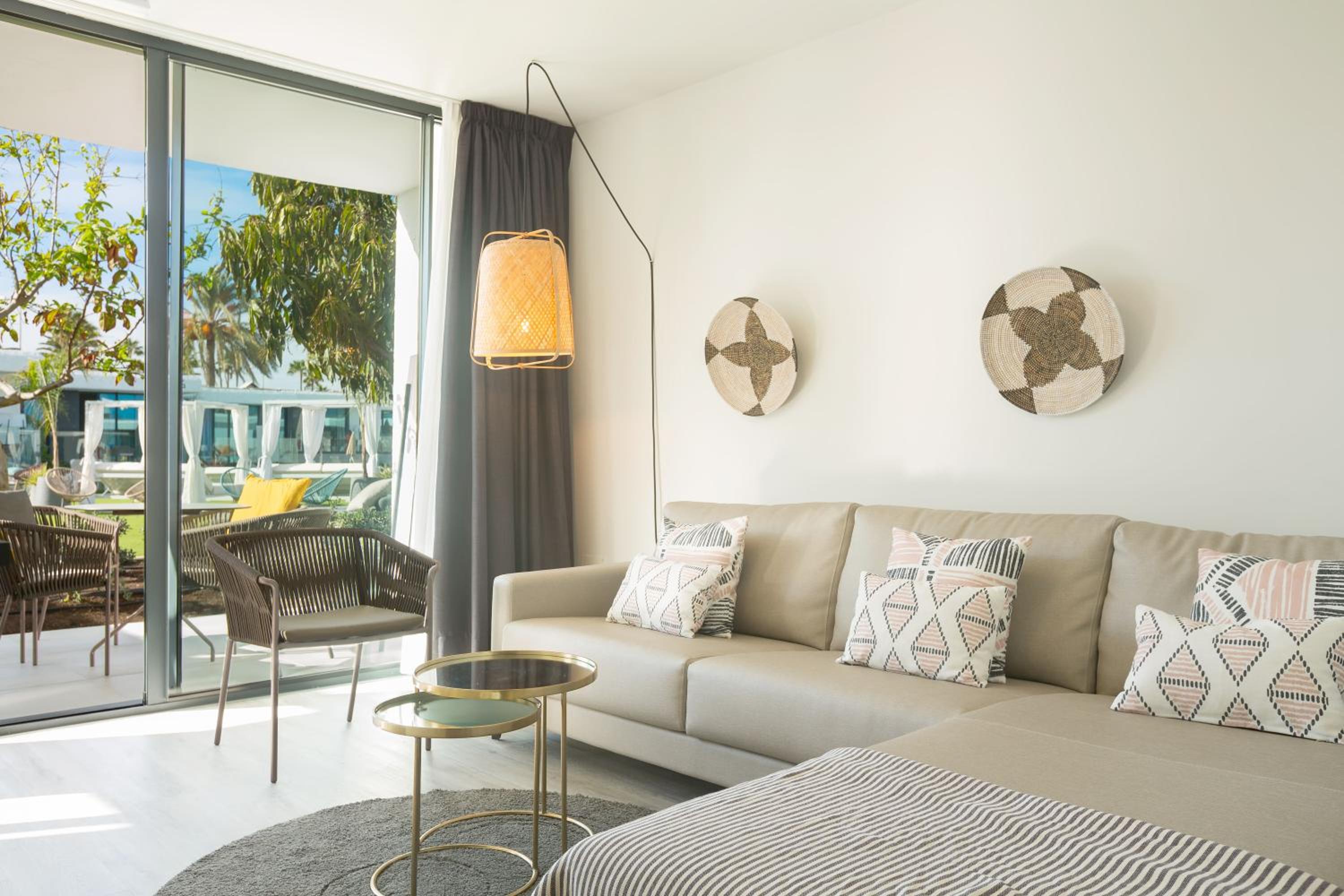 Deluxe Bungalow with Sea View - Photo 1