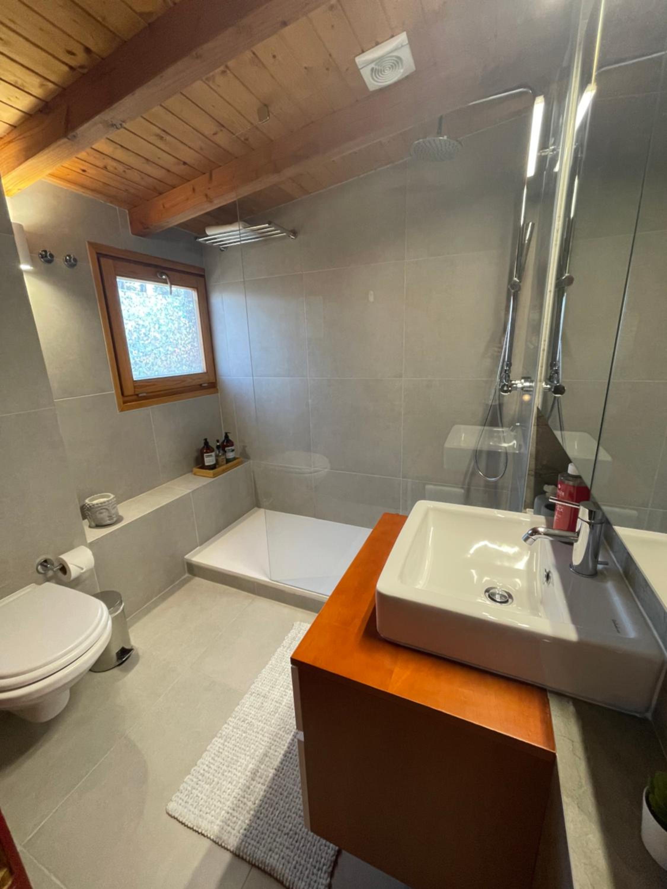 Two-Bedroom House photo 2