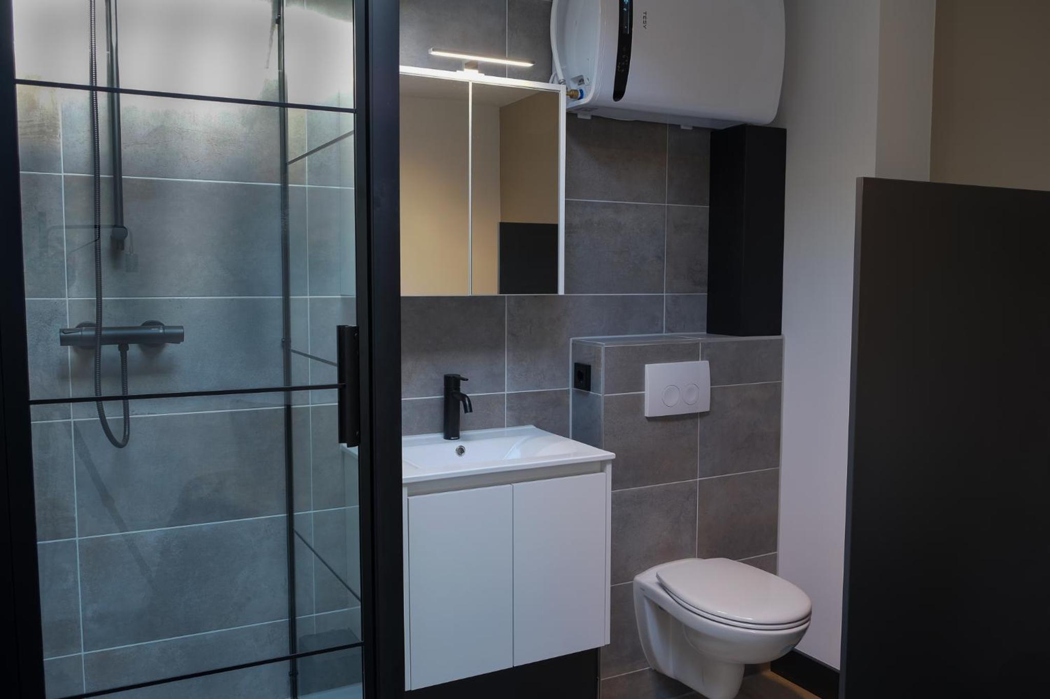 One-Bedroom Apartment - Photo 18