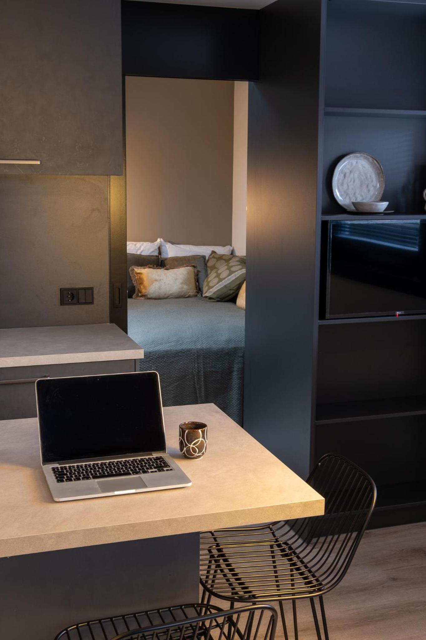 One-Bedroom Apartment - Photo 17