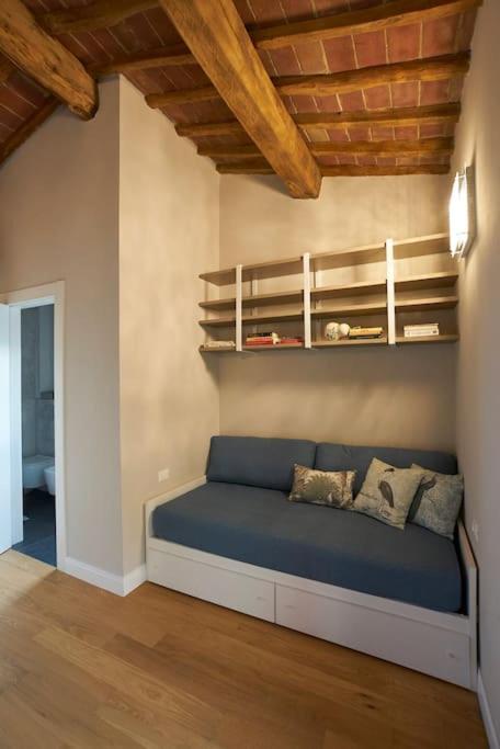 One-Bedroom House - Photo 9