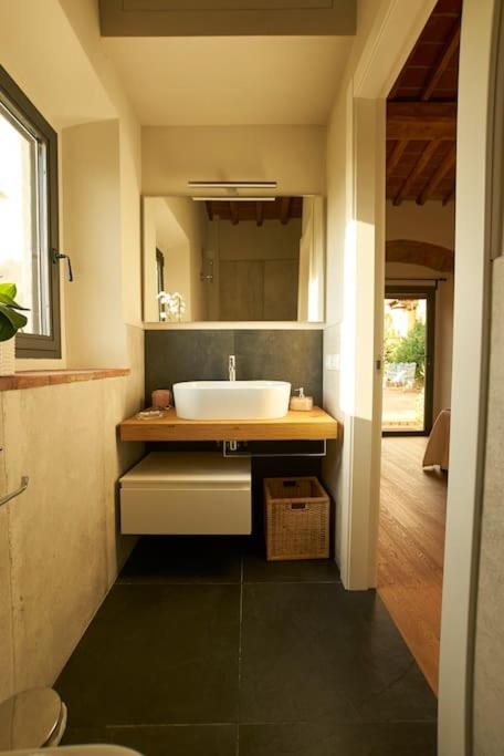 One-Bedroom House - Photo 6