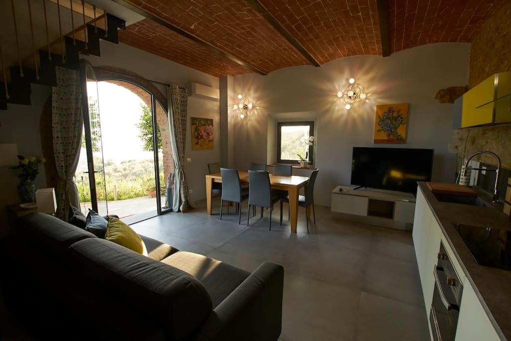 One-Bedroom House - Photo 34