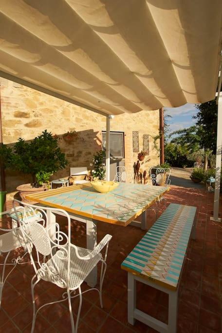 One-Bedroom House - Photo 40